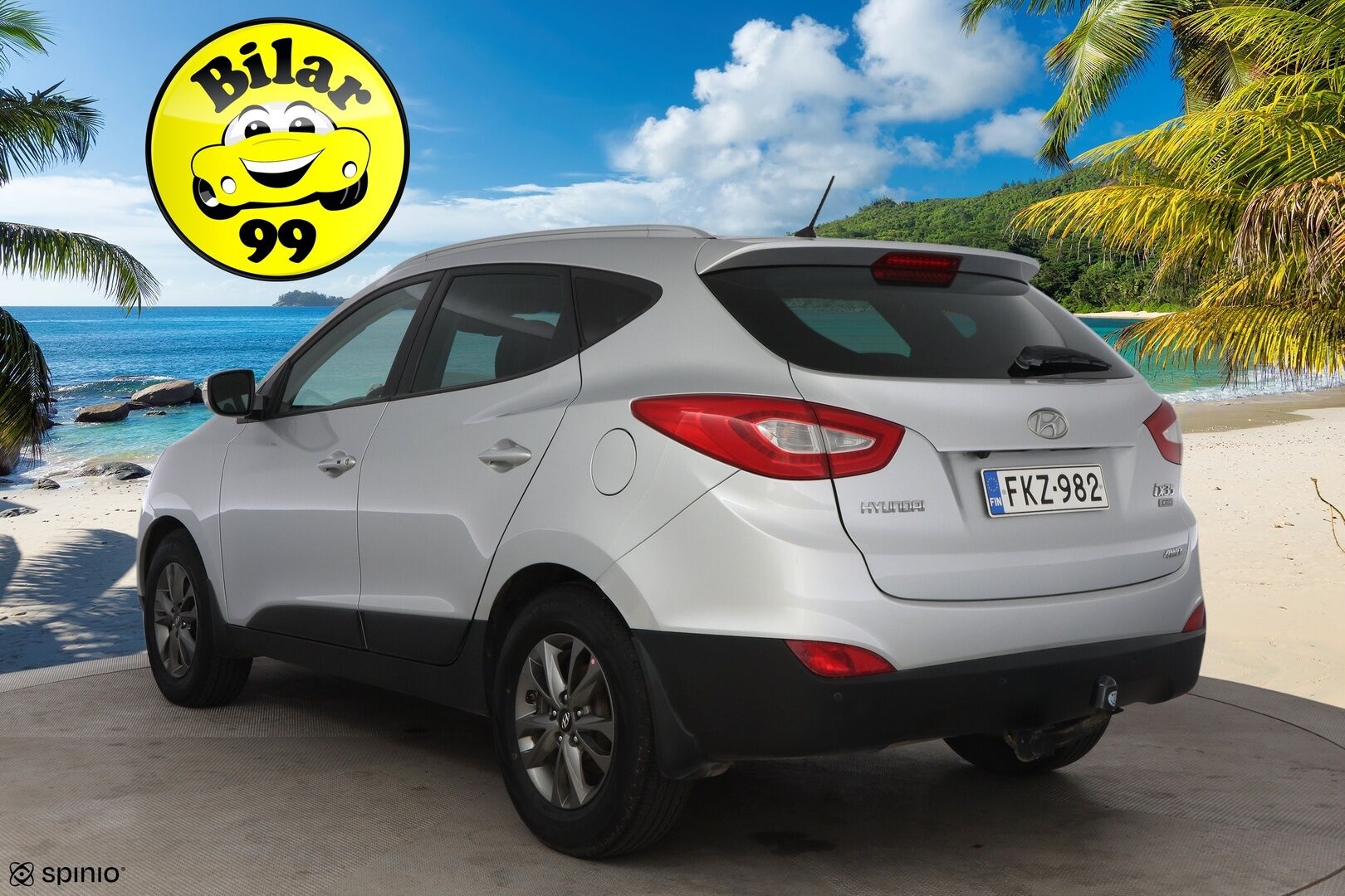 Hyundai ix35 2014 4WD 2,0 CRDi 100kW 6MT Style * Suomiauto / Vetokoukku / Peruutuskamera / Puolinahkasisusta / KeylessGo - Hyvät varusteet / 2x Renkaat aluvantein / Isot huollot tehty!