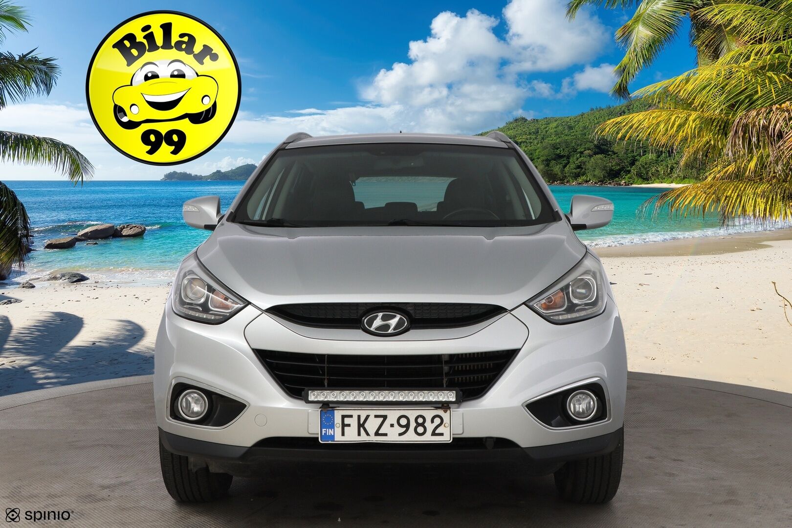 Hyundai ix35 2014 4WD 2,0 CRDi 100kW 6MT Style * Suomiauto / Vetokoukku / Peruutuskamera / Puolinahkasisusta / KeylessGo - Hyvät varusteet / 2x Renkaat aluvantein / Isot huollot tehty!