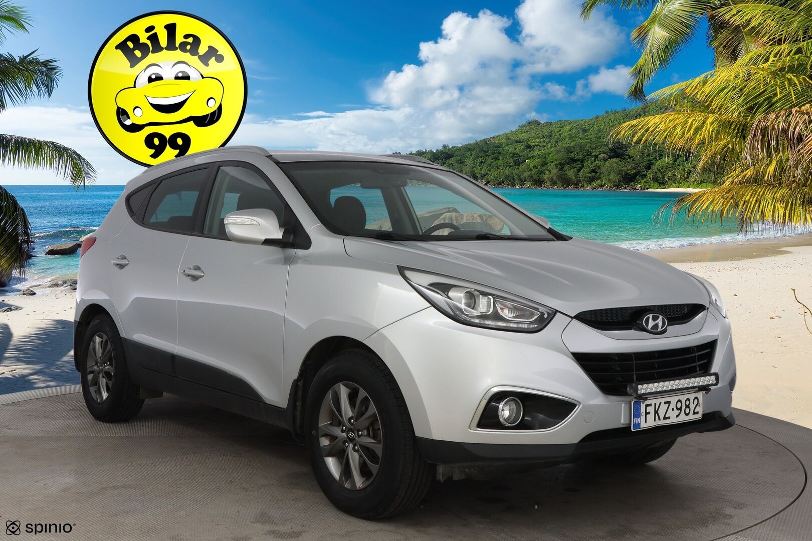 Hyundai ix35 2014 4WD 2,0 CRDi 100kW 6MT Style * Suomiauto / Vetokoukku / Peruutuskamera / Puolinahkasisusta / KeylessGo - Hyvät varusteet / 2x Renkaat aluvantein / Isot huollot tehty!