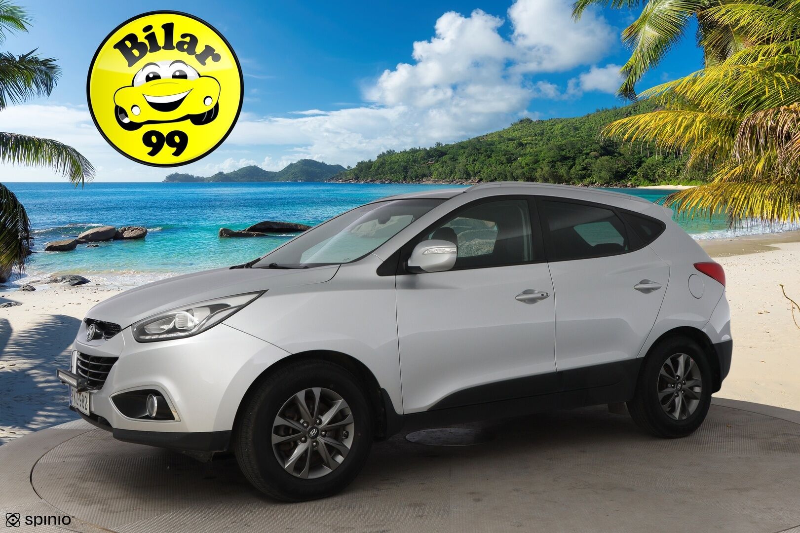 Hyundai ix35 2014 4WD 2,0 CRDi 100kW 6MT Style * Suomiauto / Vetokoukku / Peruutuskamera / Puolinahkasisusta / KeylessGo - Hyvät varusteet / 2x Renkaat aluvantein / Isot huollot tehty!