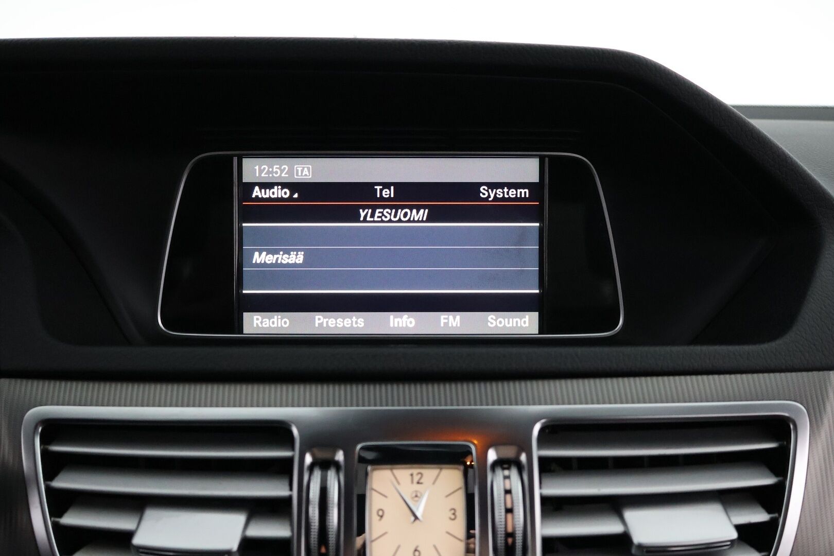 Mercedes-Benz E 2013 200 CDI BE A Premium Pro / YritysOutlet - Myydään vain yrityksille - Webasto / LED / Ortopedit / Tutkat / Ruskea nahkasisusta!