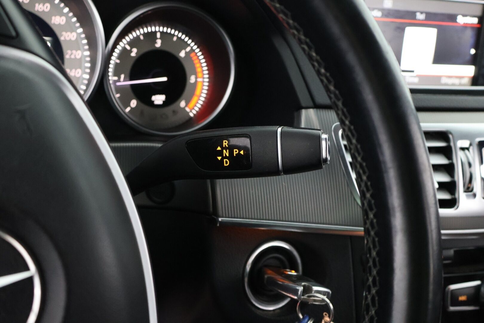 Mercedes-Benz E 2013 200 CDI BE A Premium Pro / YritysOutlet - Myydään vain yrityksille - Webasto / LED / Ortopedit / Tutkat / Ruskea nahkasisusta!