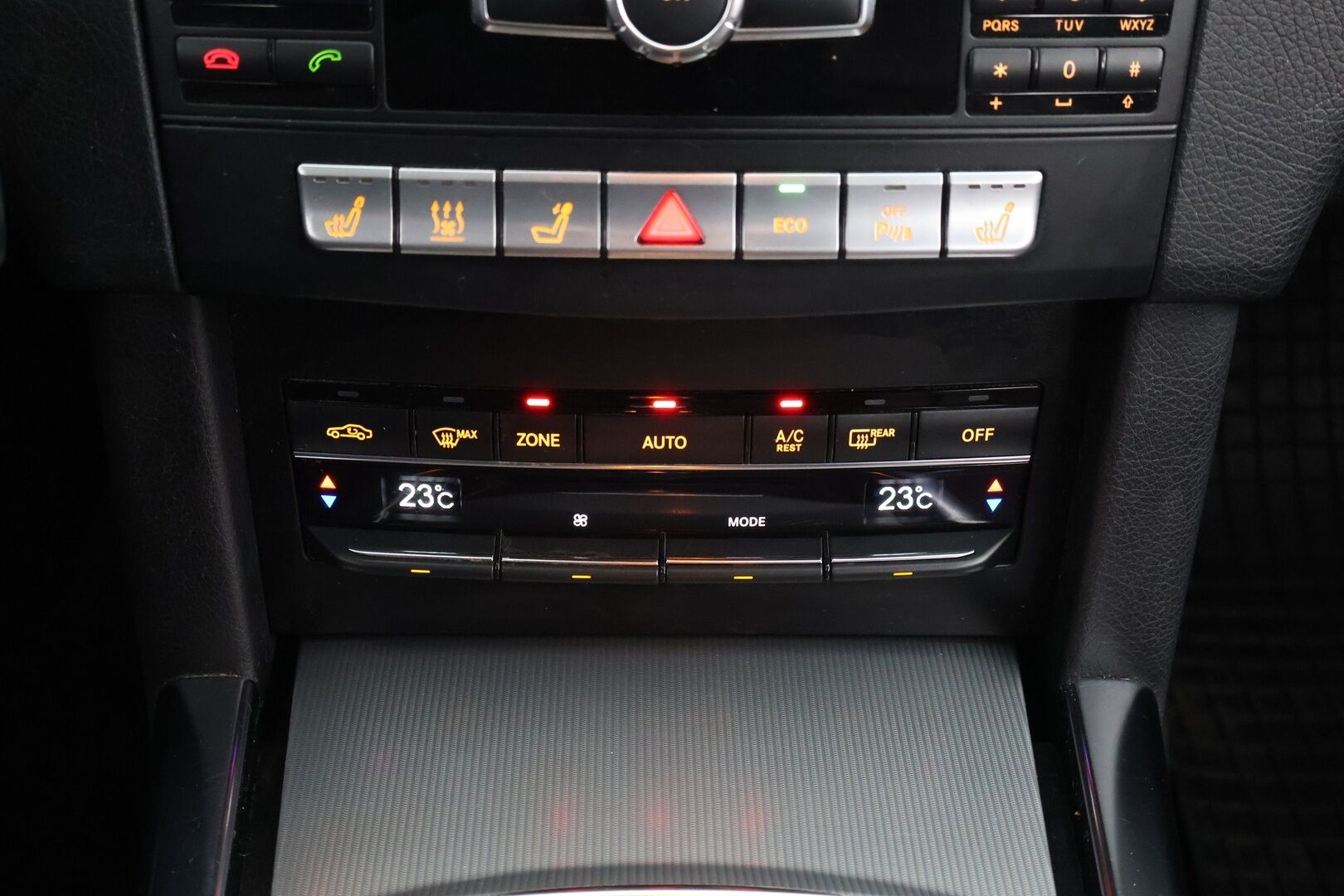 Mercedes-Benz E 2013 200 CDI BE A Premium Pro / YritysOutlet - Myydään vain yrityksille - Webasto / LED / Ortopedit / Tutkat / Ruskea nahkasisusta!