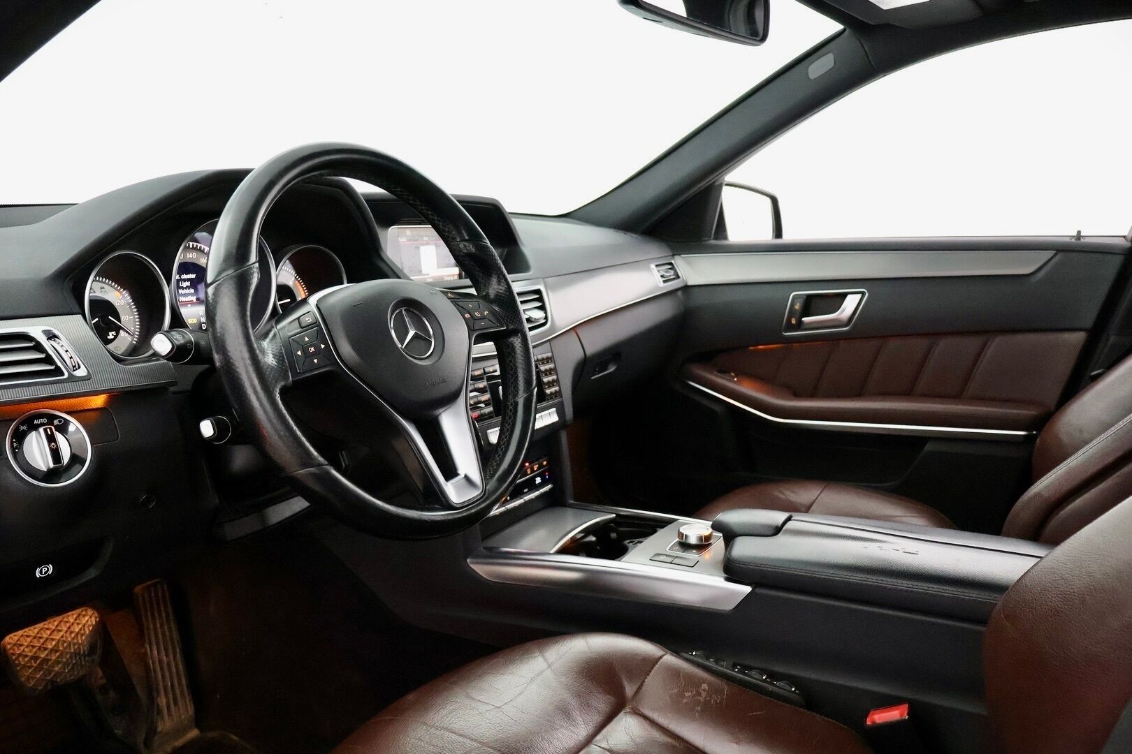 Mercedes-Benz E 2013 200 CDI BE A Premium Pro / YritysOutlet - Myydään vain yrityksille - Webasto / LED / Ortopedit / Tutkat / Ruskea nahkasisusta!