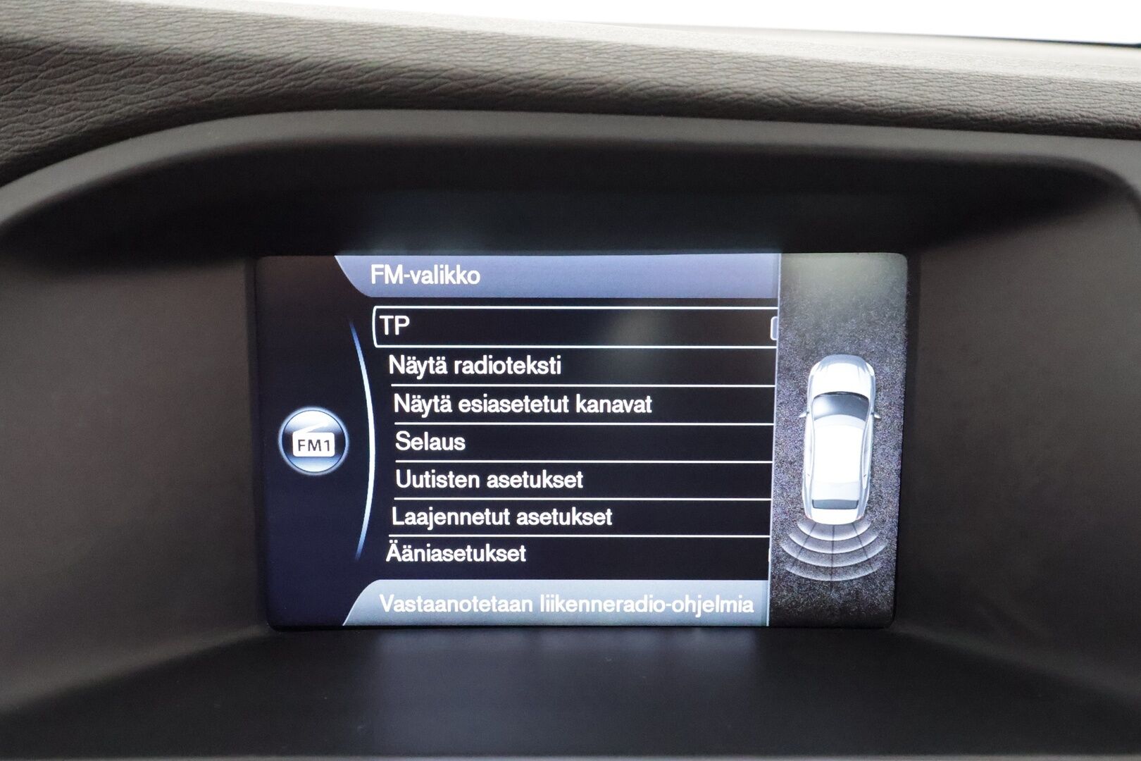 Volvo S60 2014 T3 Momentum aut * 1.Om Suomi-auto / Vakkari / P.tutka / Navi / Digimittaristo / Kaarreajovalot / Puolinahat * - Kahdet renkaat aluvanteilla / Merkkihuollettu / Juuri katsastettu - HULLU BLACKWEEK KORKOTARJOUS 2,49%