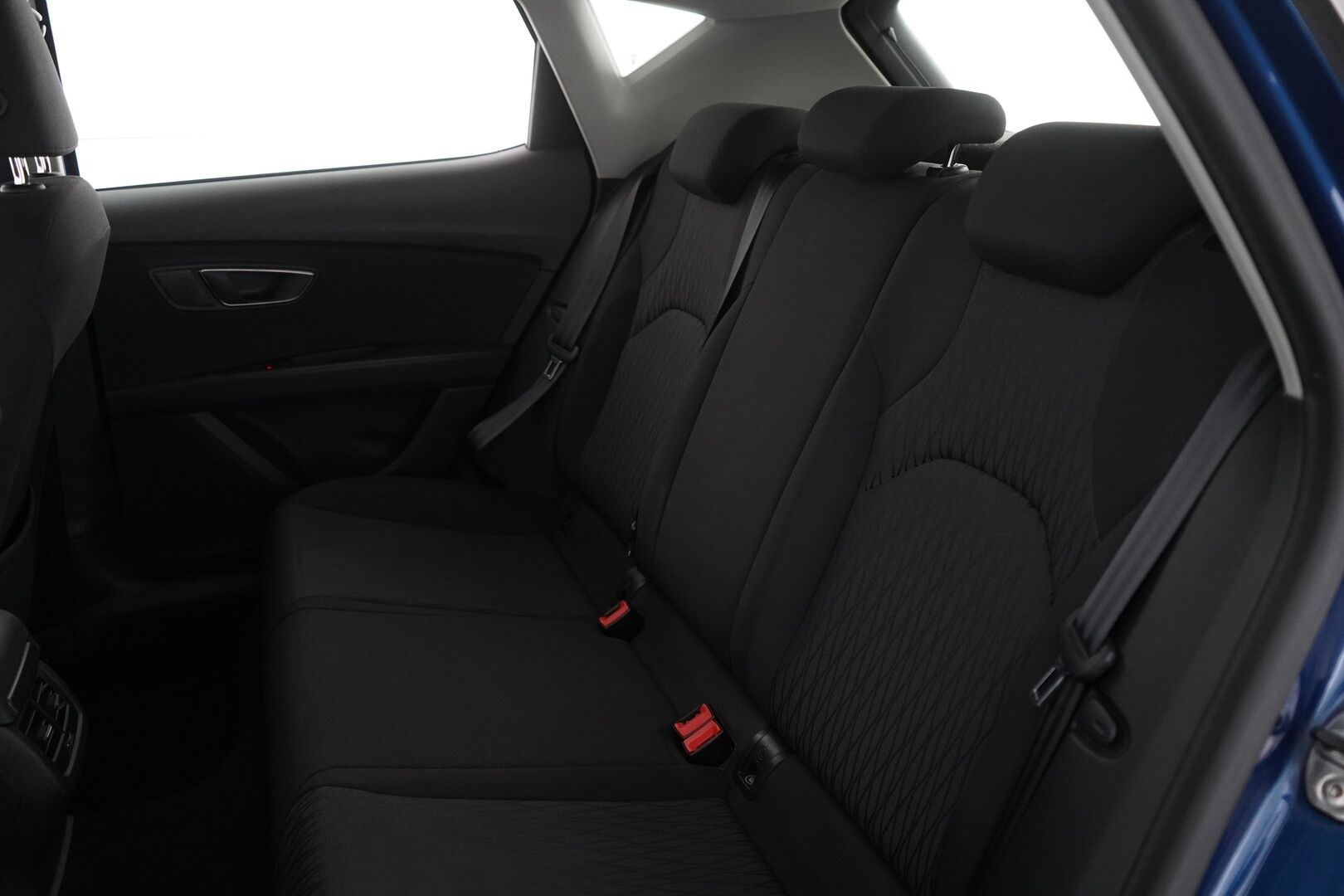 Seat Leon 2014 1,4 TSI 140 Style *Koukku / Tutkat / Vakkari / Lohko* - Kahdet Seatin omat alumiinivanteet / 2x Nokian renkaat / Juuri huollettu / Seuraava katsastus 7.4.2026