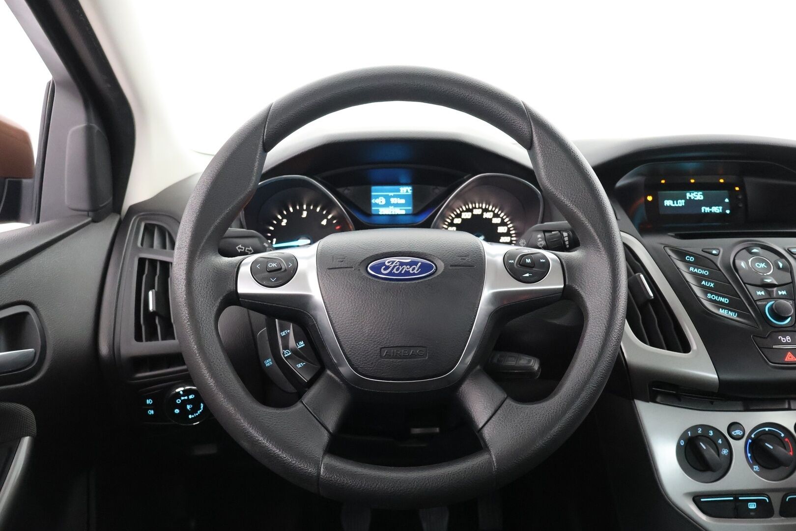 Ford Focus 2013 1,6 TDCi 95 hv Start/Stop Trend M6 4-ovinen - Hyvin pidetty | Vakkari | Aux | Huoltokirja
