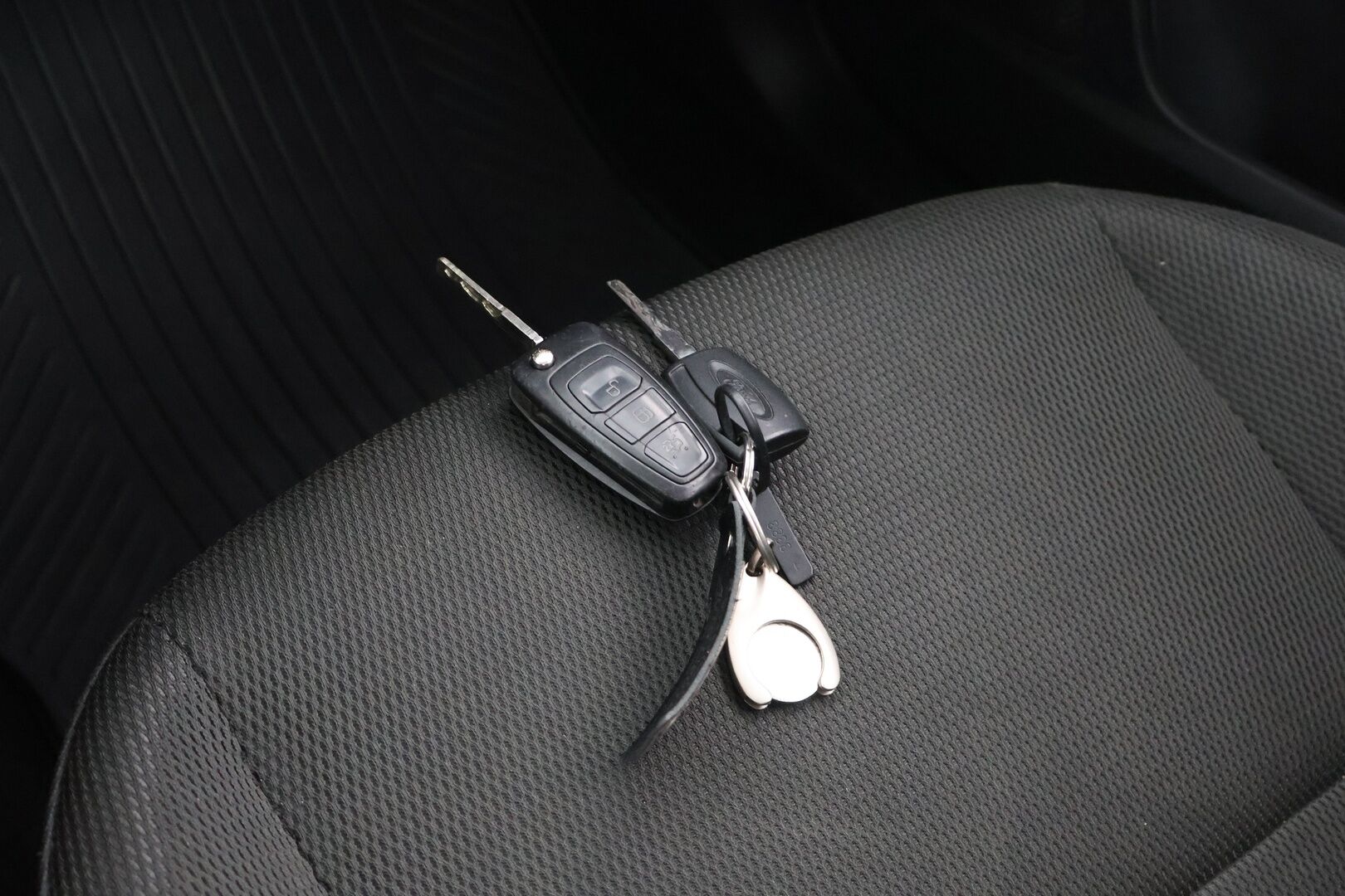 Ford Focus 2013 1,6 TDCi 95 hv Start/Stop Trend M6 4-ovinen - Hyvin pidetty | Vakkari | Aux | Huoltokirja