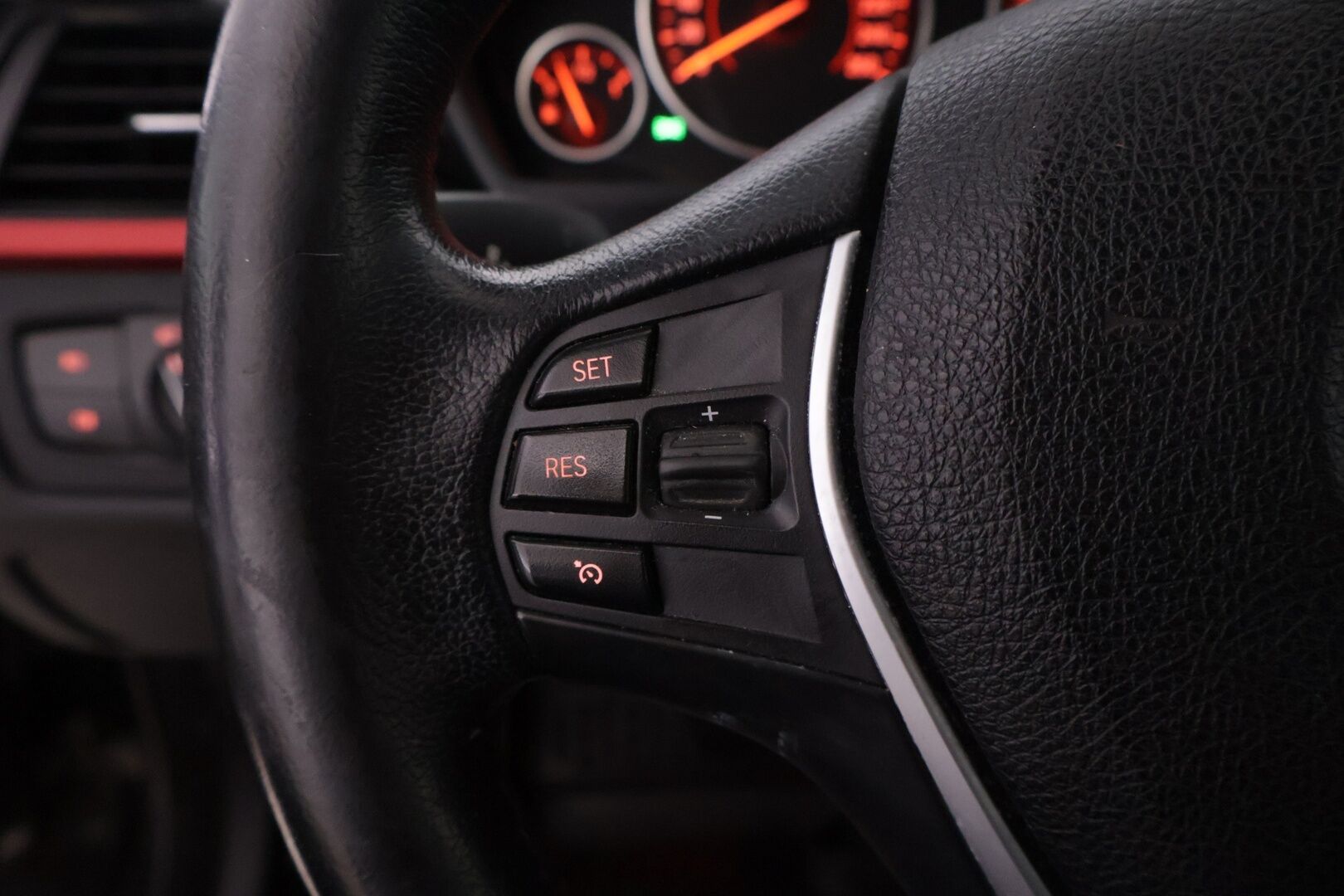 BMW 320 Gran Turismo 2014 F34 TwinPower Turbo A xDrive Business Automatic Sport - YritysOutlet - Myydään vain yrityksille - Panoraamakatto / Sporttipenkit / Vakkari / Huollettu asiallisesti