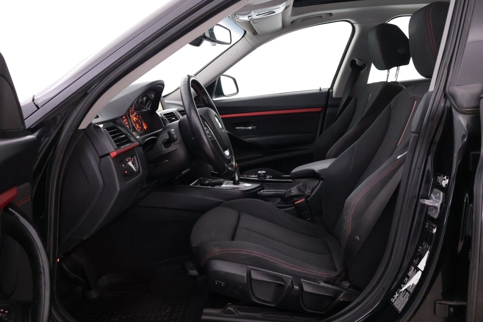 BMW 320 Gran Turismo 2014 F34 TwinPower Turbo A xDrive Business Automatic Sport - YritysOutlet - Myydään vain yrityksille - Panoraamakatto / Sporttipenkit / Vakkari / Huollettu asiallisesti