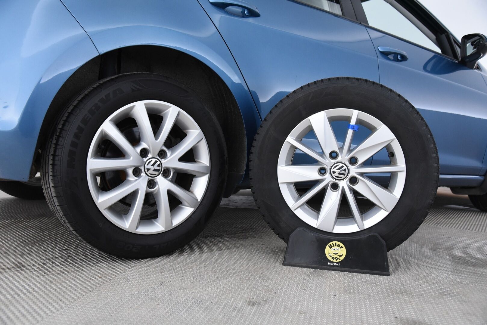 Volkswagen Golf 2013 Comfortline 1,2 TSI 77 kW (105 hv) BlueMotion Technology 4-ovinen / Webasto / Vakkari / Bluetooth / Ilmastointi - 2x Renkaat / Aluvanteet