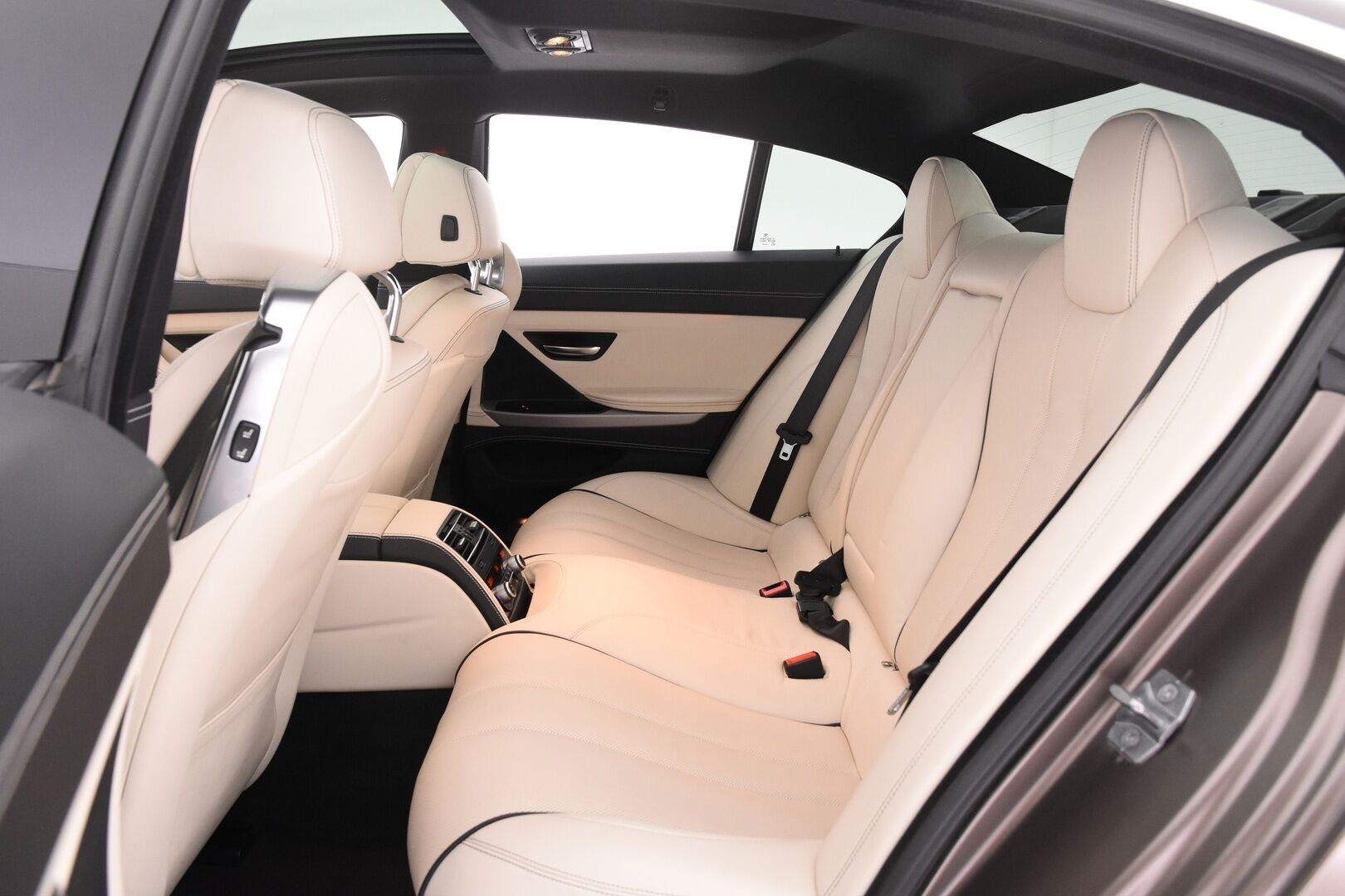 BMW 650 2014 TwinPower Turbo M-Sport A xDrive F06 Gran Coupé *Suomi-auto / Individual / Webasto / Driving assistant plus / Digimittaristo / HUD / Kattoikkuna*