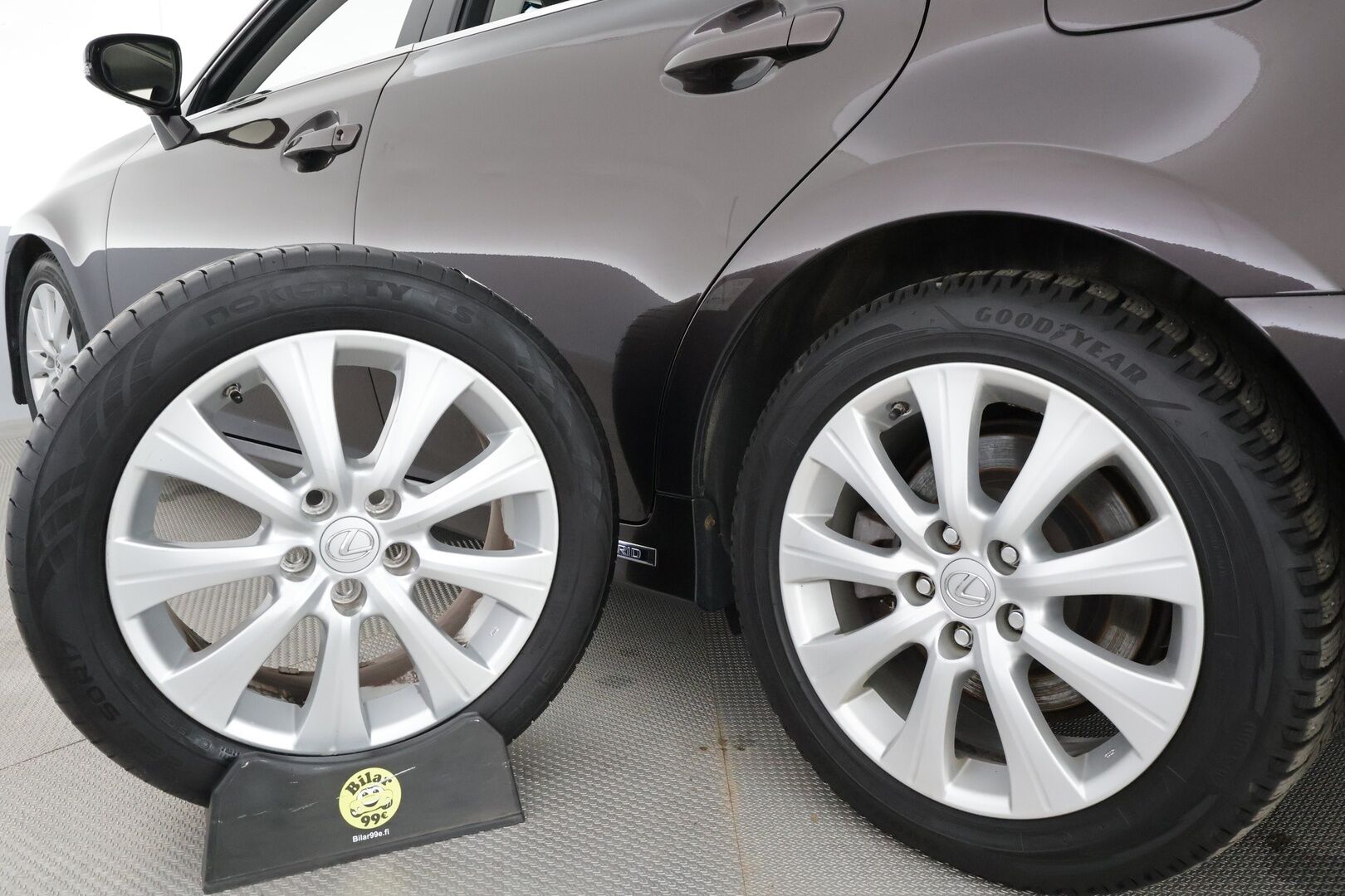 Lexus GS 2014 300h Hybrid A Executive * ACC / P.kamera / Muistipenkki / Navi / Bi-Xenon / Ratinlämmitin / KeylessGo * - Suomi-auto / Kahdet renkaat aluvanteilla 