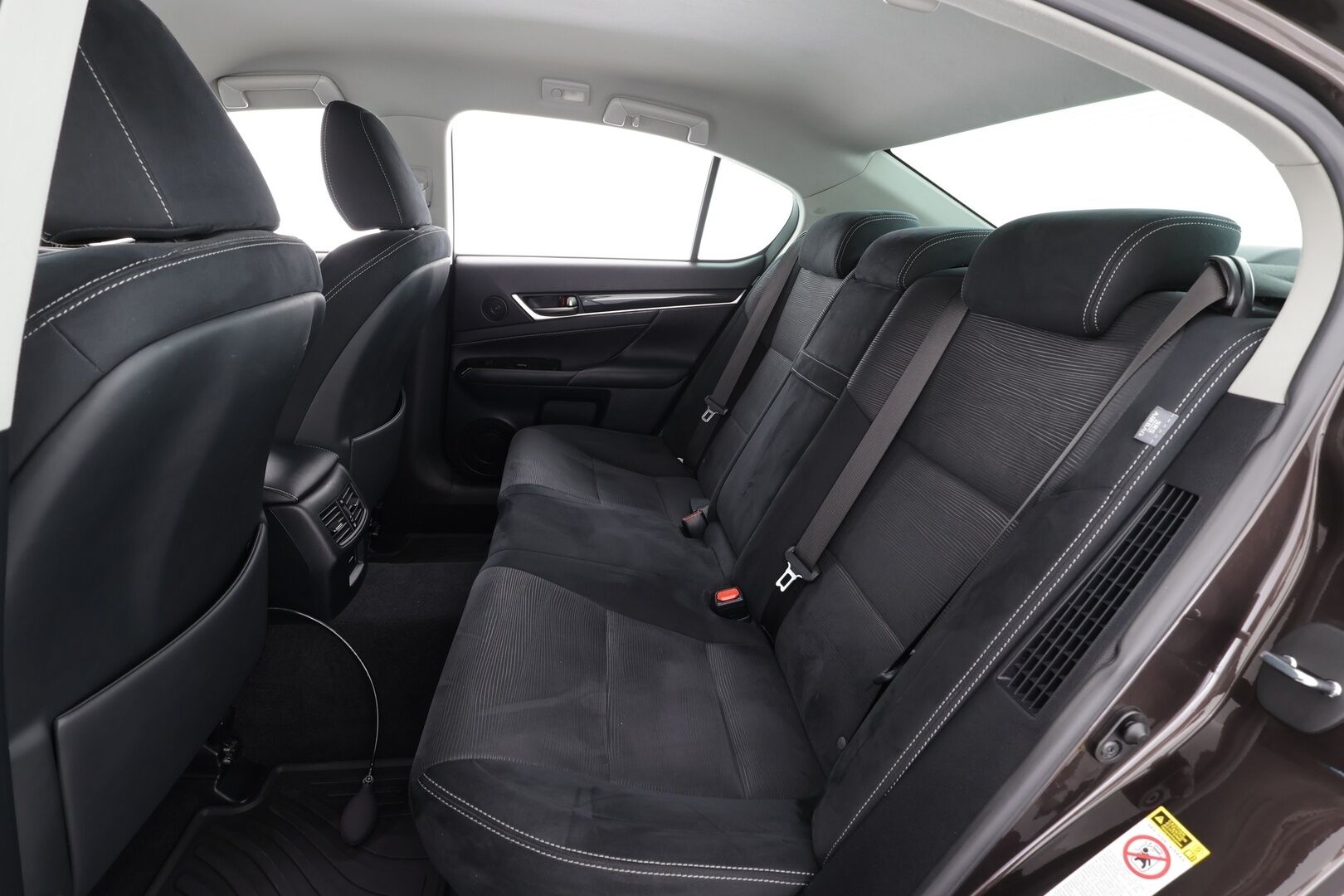 Lexus GS 2014 300h Hybrid A Executive * ACC / P.kamera / Muistipenkki / Navi / Bi-Xenon / Ratinlämmitin / KeylessGo * - Suomi-auto / Kahdet renkaat aluvanteilla