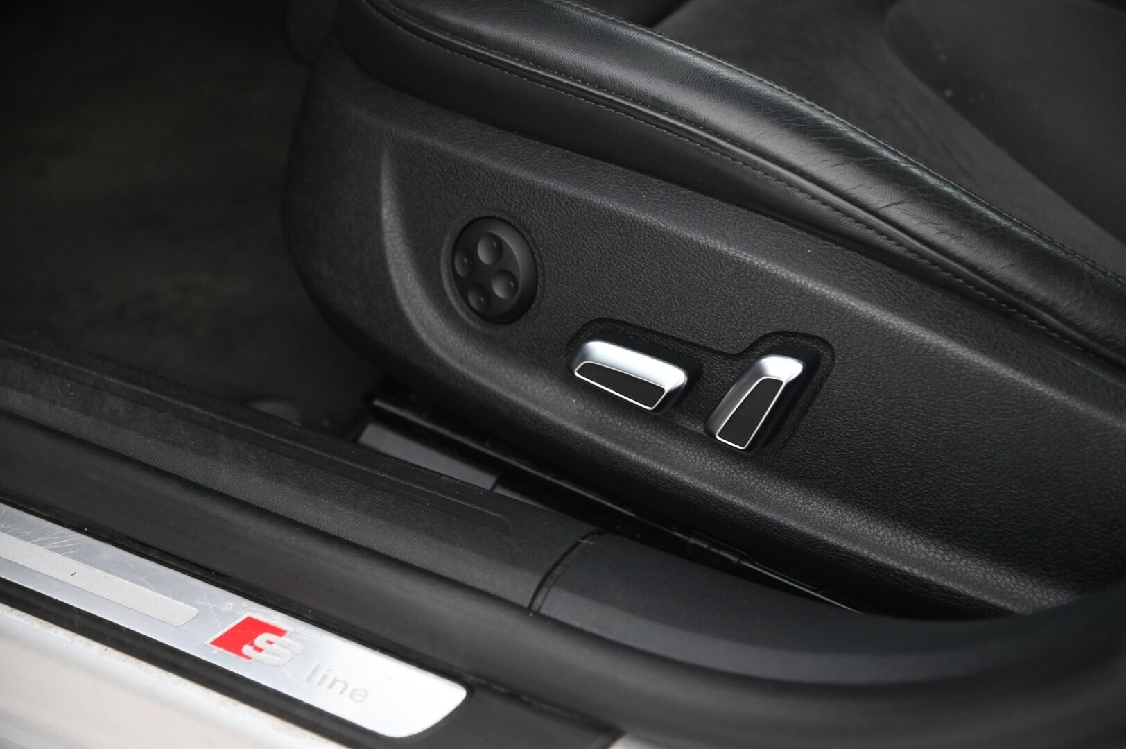 Audi A5 2014 Sportback Land of quattro Edition 2,0 TFSI 165 kW quattro S tronic-autom.*S-line / Webasto / Bang&Olufsen / Kattoluukku* - *Vetokoukku / Muistipenkit / Juuri katsastettu / Suomi-auto / vakkari*