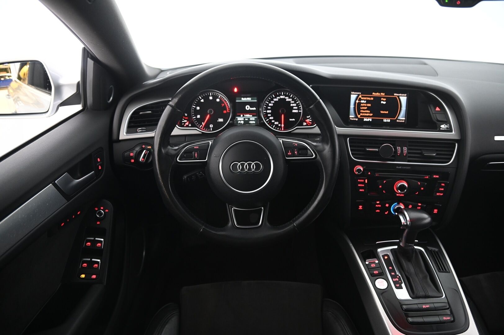 Audi A5 2014 Sportback Land of quattro Edition 2,0 TFSI 165 kW quattro S tronic-autom.*S-line / Webasto / Bang&Olufsen / Kattoluukku* - *Vetokoukku / Muistipenkit / Juuri katsastettu / Suomi-auto / vakkari*