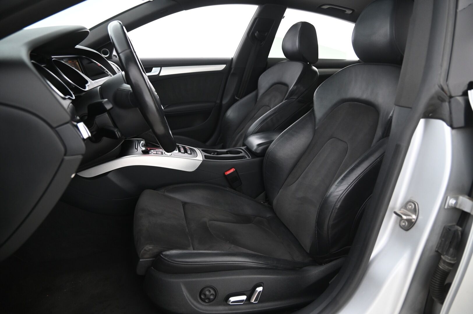 Audi A5 2014 Sportback Land of quattro Edition 2,0 TFSI 165 kW quattro S tronic-autom.*S-line / Webasto / Bang&Olufsen / Kattoluukku* - *Vetokoukku / Muistipenkit / Juuri katsastettu / Suomi-auto / vakkari*