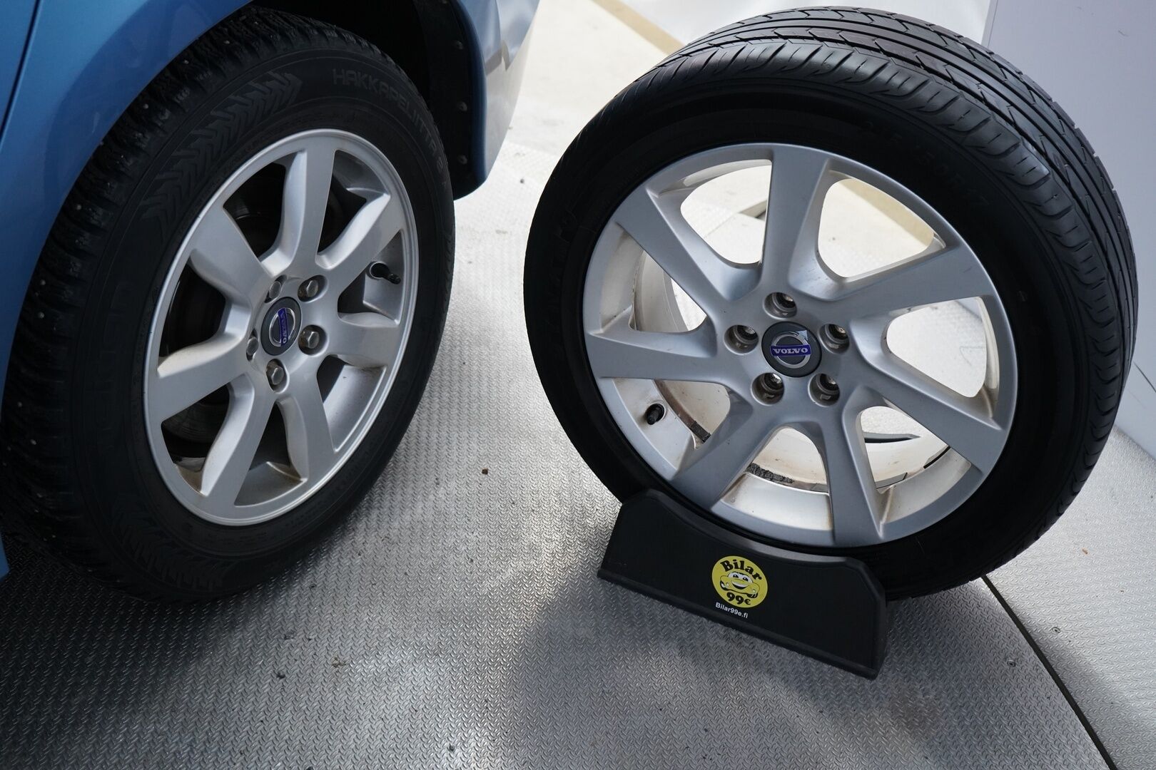 Volvo S60 2014 T3 Summum *Lohkolämmitin / Koukku / Tutkat / Xenon / Kuljettajan muistipenkki* - Suomi-auto / Kahdet OEM vanteet / Viimeisin huolto 145tkm