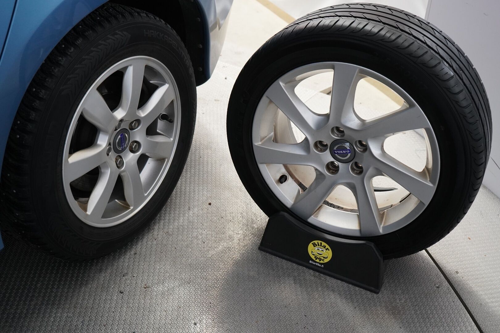 Volvo S60 2014 T3 Summum *Lohkolämmitin / Koukku / Tutkat / Xenon / Kuljettajan muistipenkki* - Suomi-auto / Kahdet OEM vanteet / Viimeisin huolto 145tkm