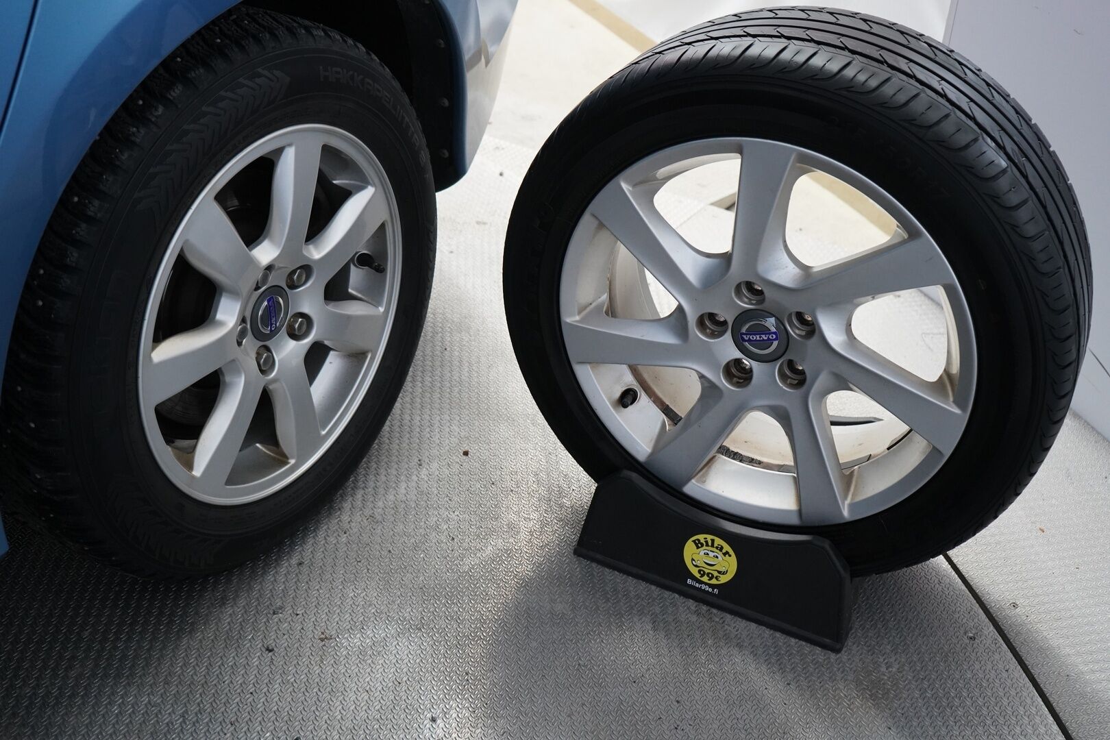 Volvo S60 2014 T3 Summum *Lohkolämmitin / Koukku / Tutkat / Xenon / Kuljettajan muistipenkki* - Suomi-auto / Kahdet OEM vanteet / Viimeisin huolto 145tkm