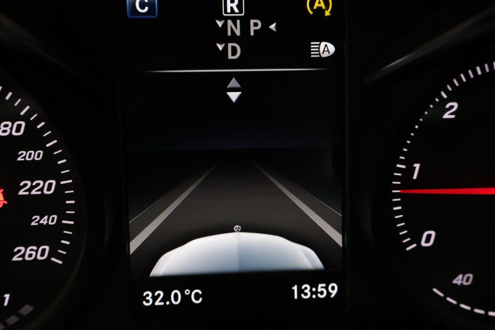 Mercedes-Benz C 2015 220 BlueTec A Premium Business / 1.om / koukku / Sporttipenkit - 1.Om Suomi auto / Merkkihuollot / 5/25 viimeisin huolto / Uudet kesärenkaat