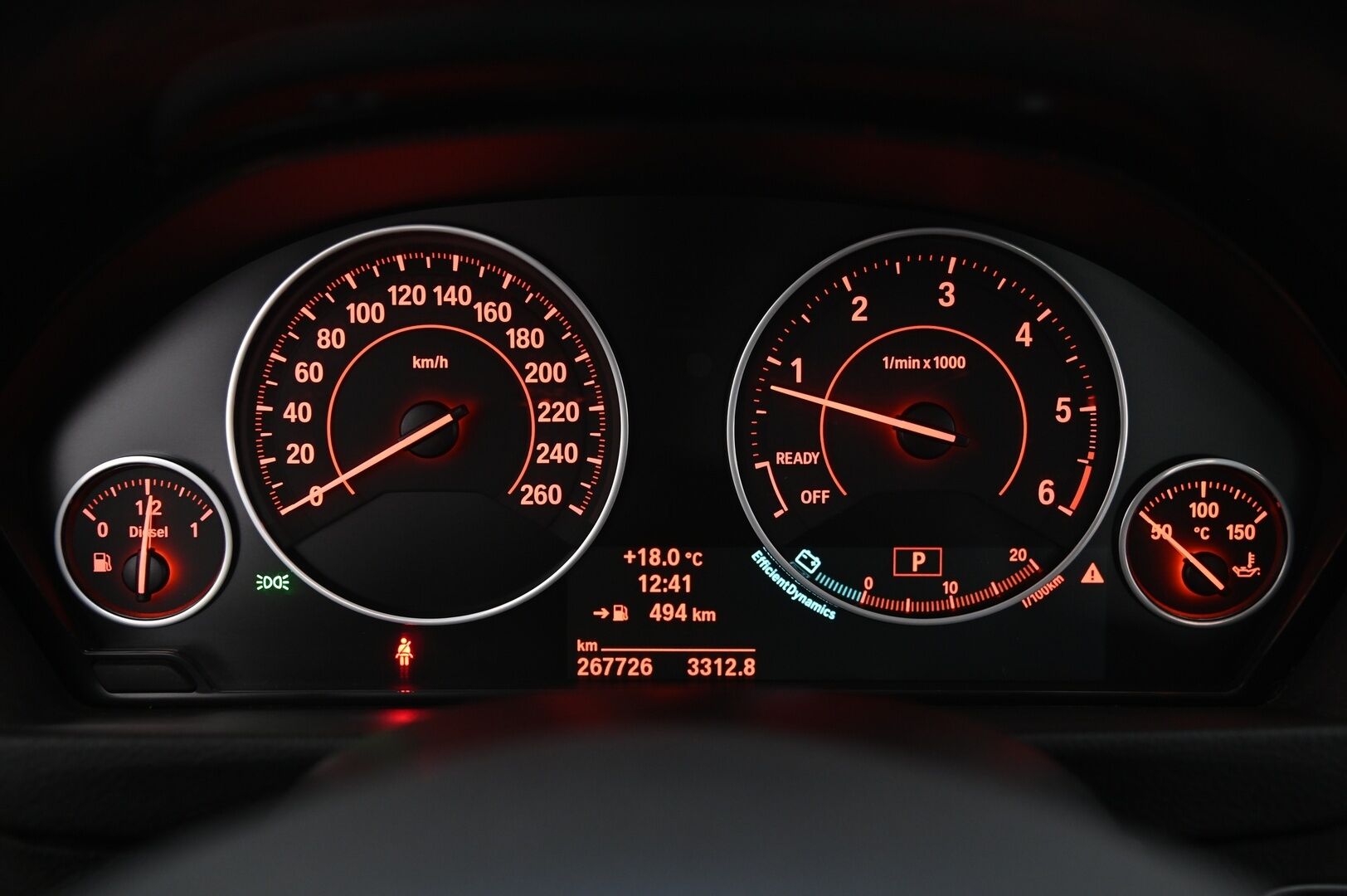 BMW 320 2014 F30 Sedan 320d TwinPower Turbo A xDrive Business *ACC/ Lasikattoluukku / Hifit / Koukku / P-kamera* - Juuri tullut / 2x vanteet ja renkaat / Suomi-auto*