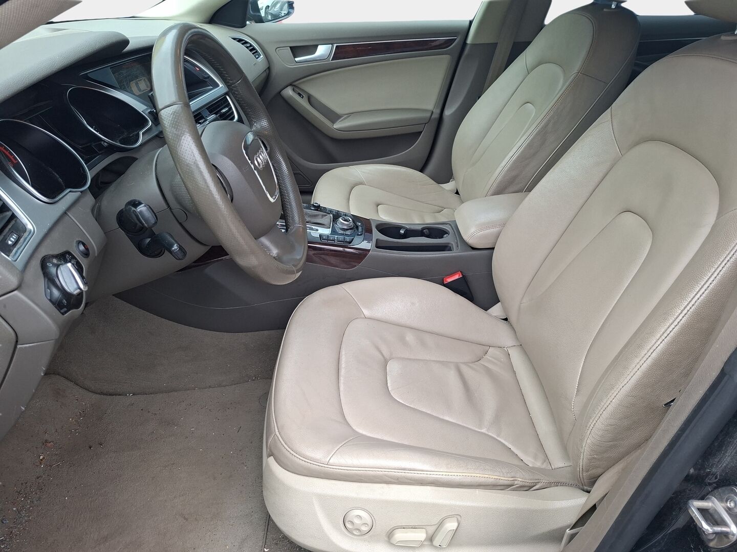 Audi A5 2009 Sportback Business 3.0 V6 TDI DPF 176 kW quattro S tronic-autom.  YritysOutlet - Myydään vain yrityksille - | Muistinahat | Lasikattoluukku | | Navi | Vakionopeudensäädin | Vetokoukku | 