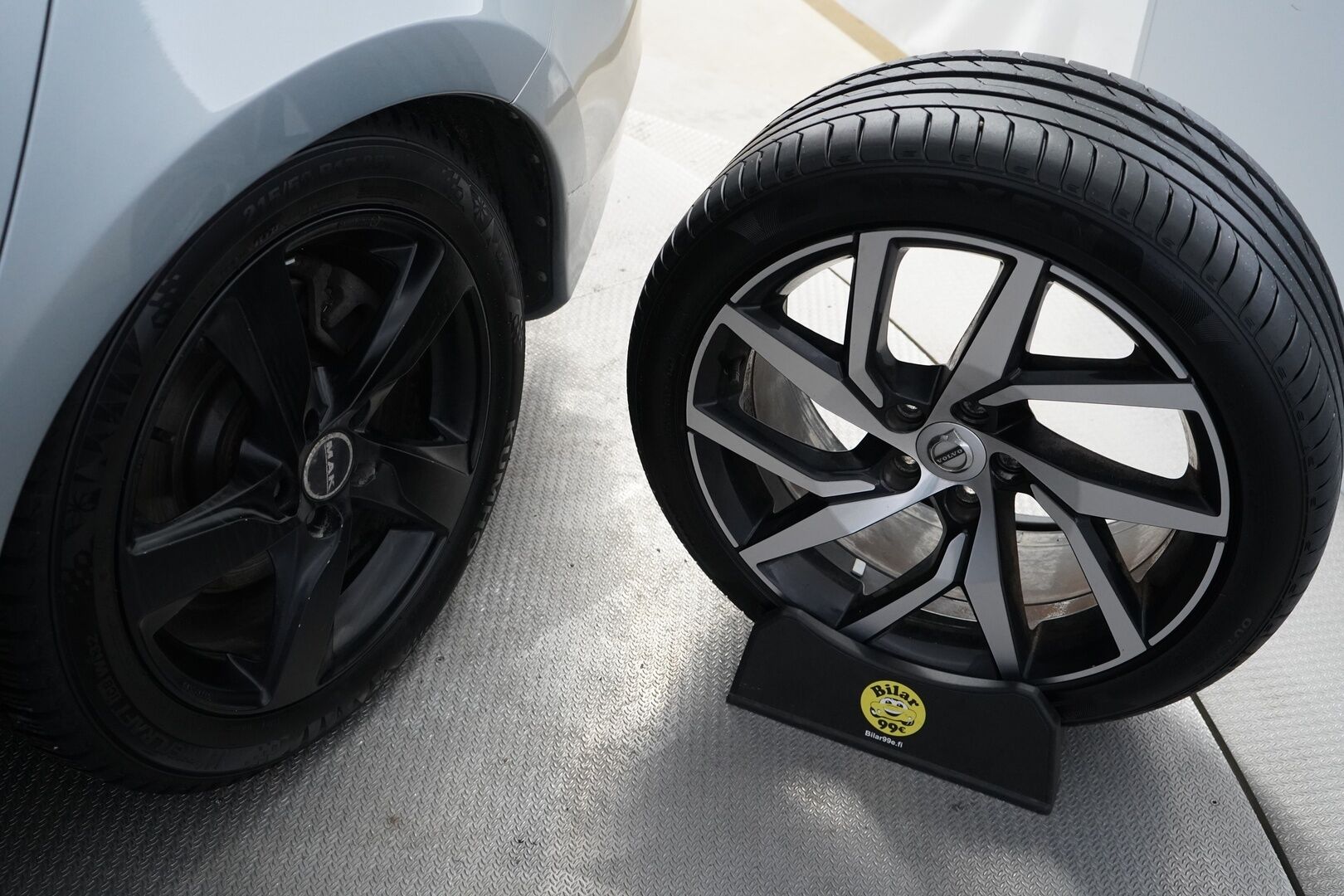 Volvo S60 2014 D4 Summum aut *Webasto / Puolinahat / Muistipenkki / Kamera / Bluetooth* - Juuri Huollettu / Kattavat huollot / Kahdet vanteet / Suomi-auto - HULLUT AVAJAISHULINAT KORKOTARJOUS 3,29 %