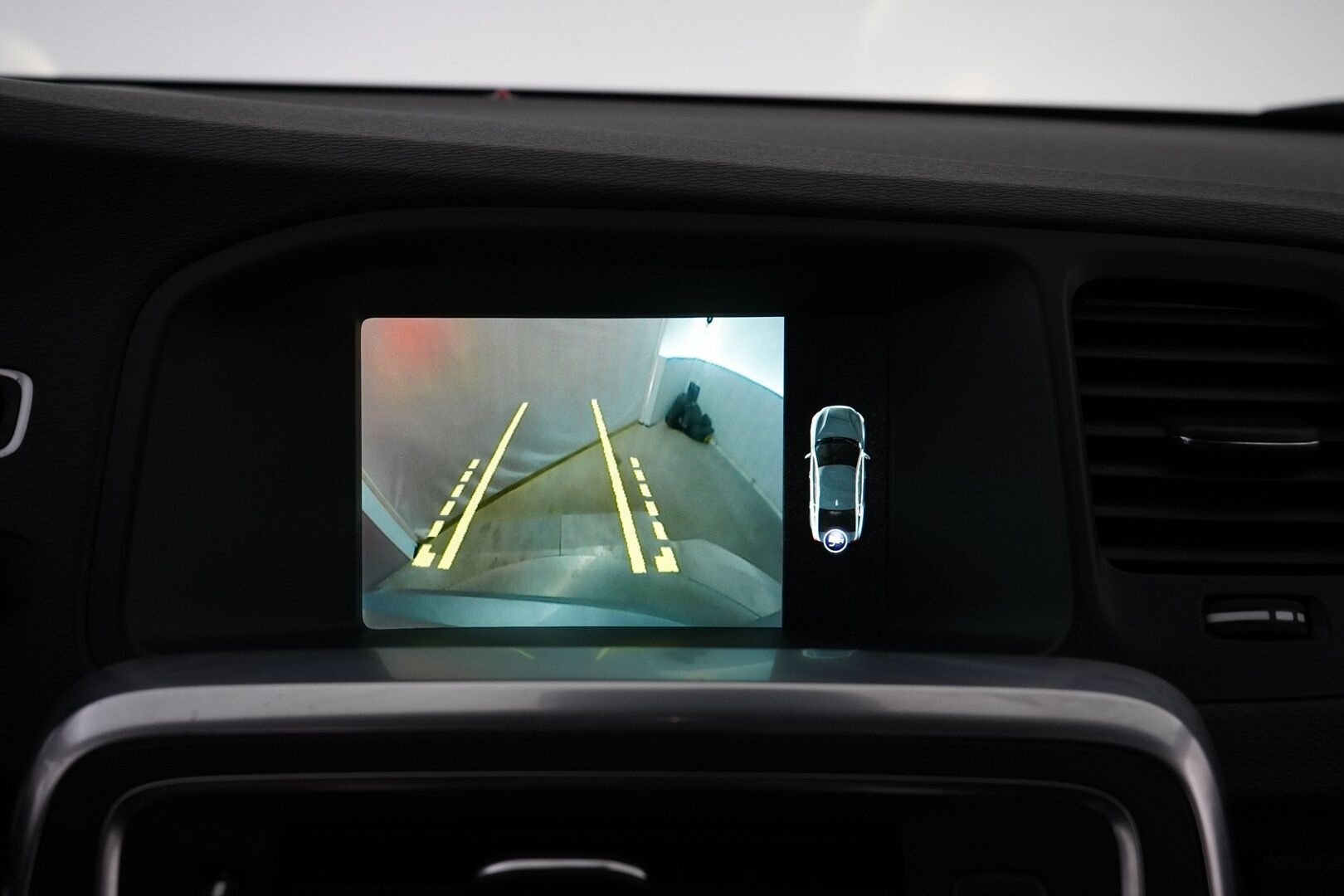 Volvo S60 2014 D4 Summum aut *Webasto / Puolinahat / Muistipenkki / Kamera / Bluetooth* - Juuri Huollettu / Kattavat huollot / Kahdet vanteet / Suomi-auto - HULLUT AVAJAISHULINAT KORKOTARJOUS 3,29 %