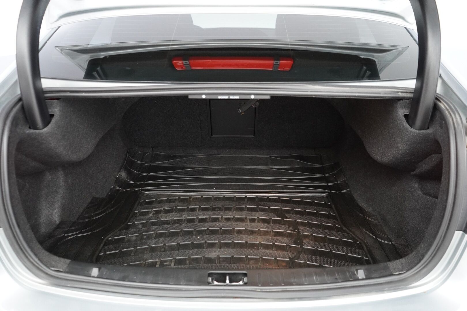 Volvo S60 2014 D4 Summum aut *Webasto / Puolinahat / Muistipenkki / Kamera / Bluetooth* - Juuri Huollettu / Kattavat huollot / Kahdet vanteet / Suomi-auto - HULLUT AVAJAISHULINAT KORKOTARJOUS 3,29 %