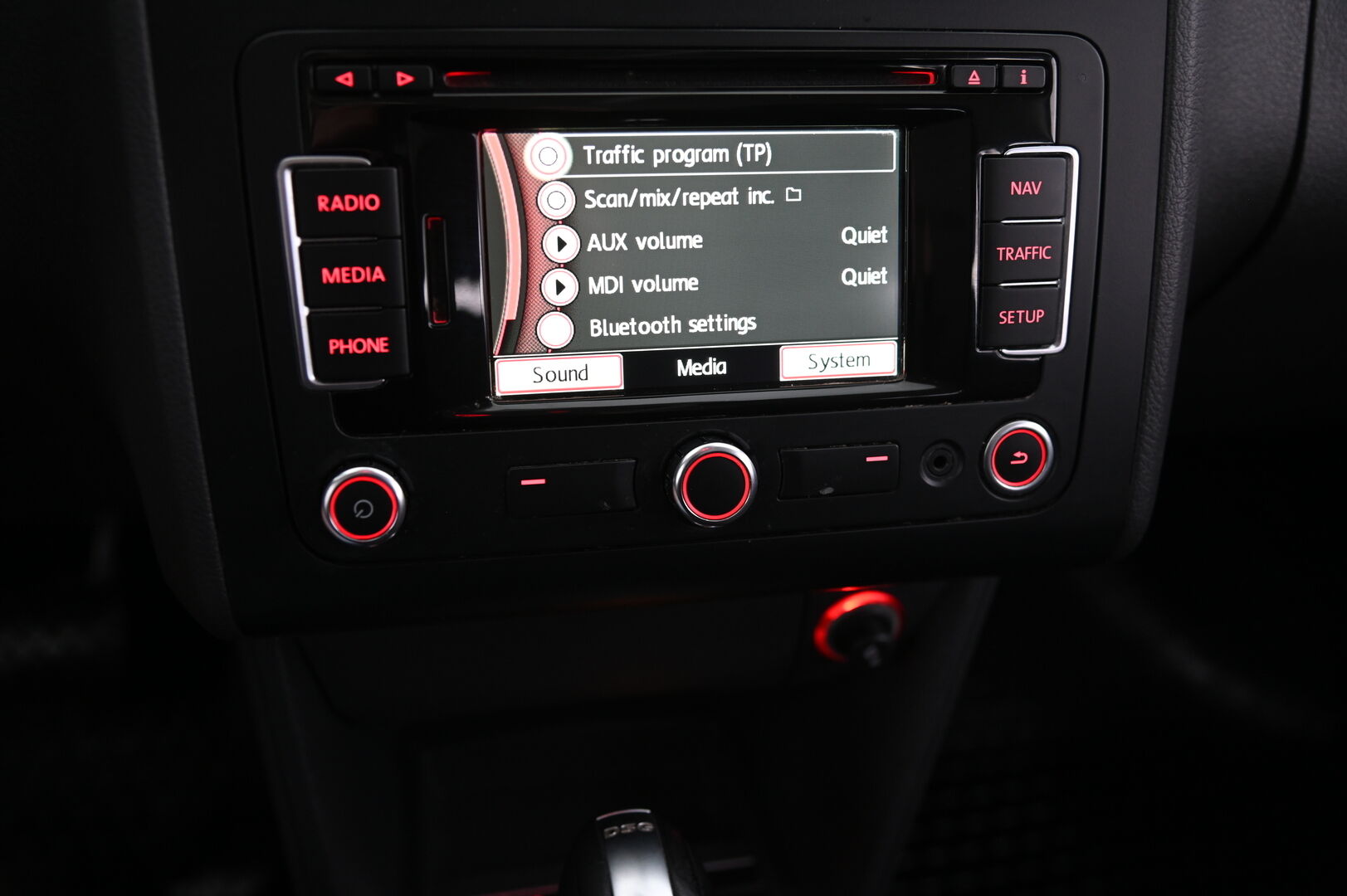 Volkswagen Touran 2014 Highline 2,0 TDI 103 kW (140 hv) BlueMotion Technology DSG-automaatti - Suomi-auto | Webasto | Koukku | Vakkari | Hyvin huollettu! | Uudet renkaat!
