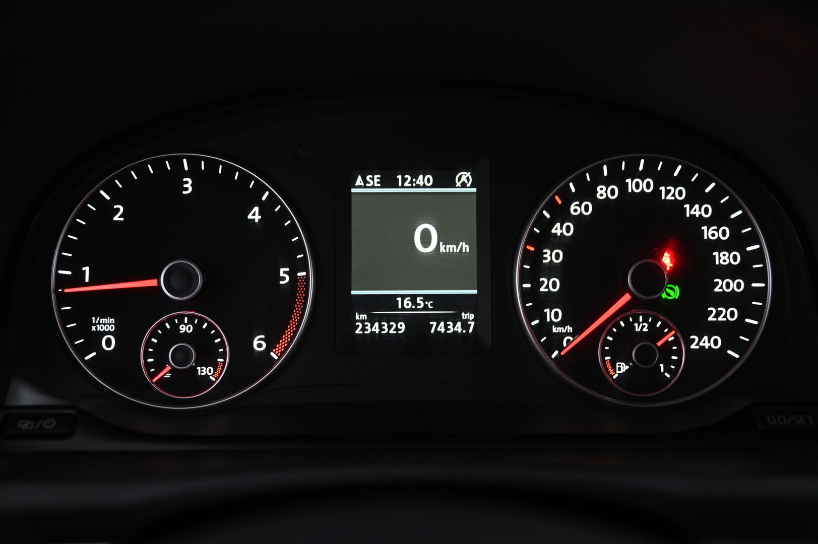 Volkswagen Touran 2014 Highline 2,0 TDI 103 kW (140 hv) BlueMotion Technology DSG-automaatti - Suomi-auto | Webasto | Koukku | Vakkari | Hyvin huollettu! | Uudet renkaat!