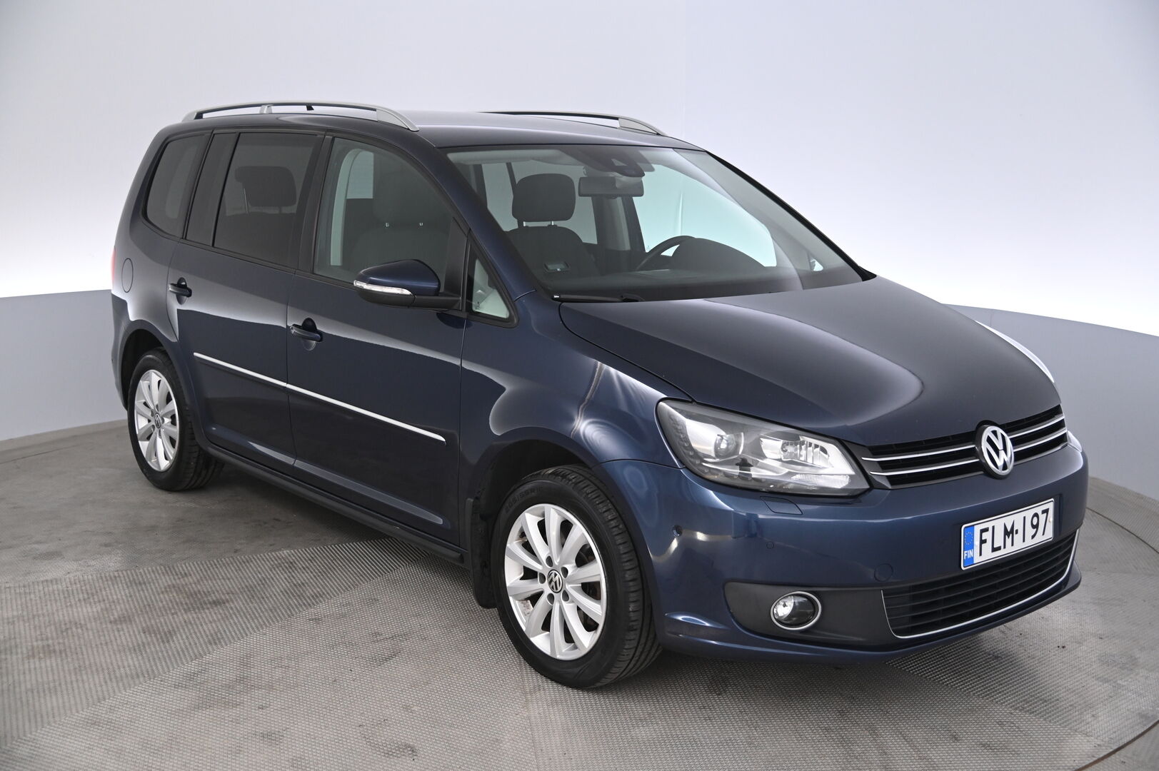 Volkswagen Touran 2014 Highline 2,0 TDI 103 kW (140 hv) BlueMotion Technology DSG-automaatti - Suomi-auto | Webasto | Koukku | Vakkari | Hyvin huollettu! | Uudet renkaat!