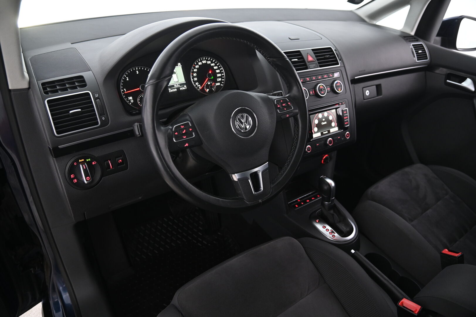 Volkswagen Touran 2014 Highline 2,0 TDI 103 kW (140 hv) BlueMotion Technology DSG-automaatti - Suomi-auto | Webasto | Koukku | Vakkari | Hyvin huollettu! | Uudet renkaat!