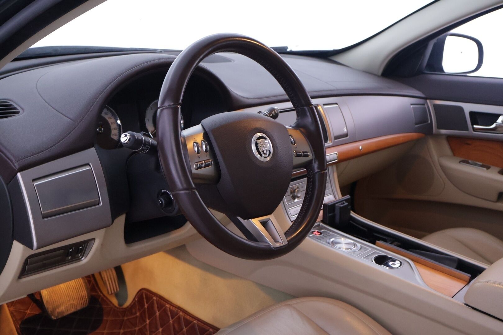 Jaguar XF 2011 3,0 D Luxury *Myydään huutokaupat.com* - Myydään huutokaupat.com