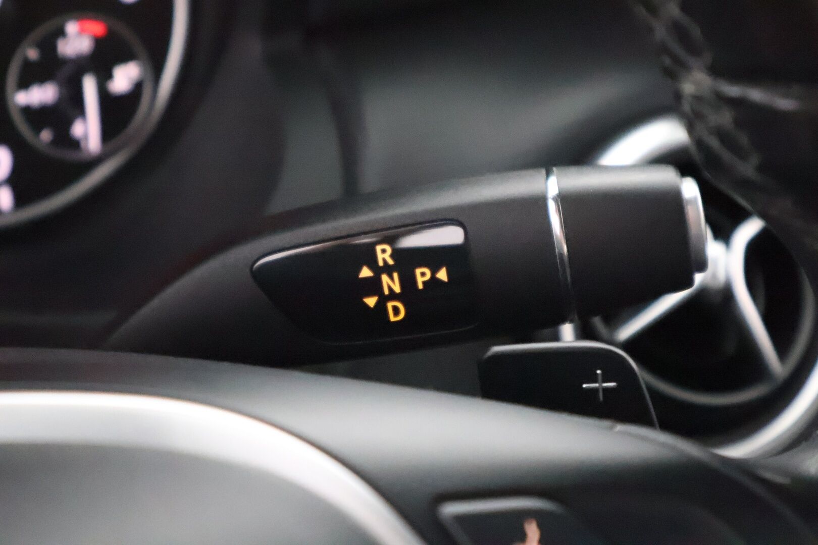 Mercedes-Benz A 2014 200 CDI A Premium Business - Suomiauto / Webasto / Peruutuskamera / Vetokoukku / Puolinahkasisusta / Vakkari / Bi-Xenon / Huippusiisti!