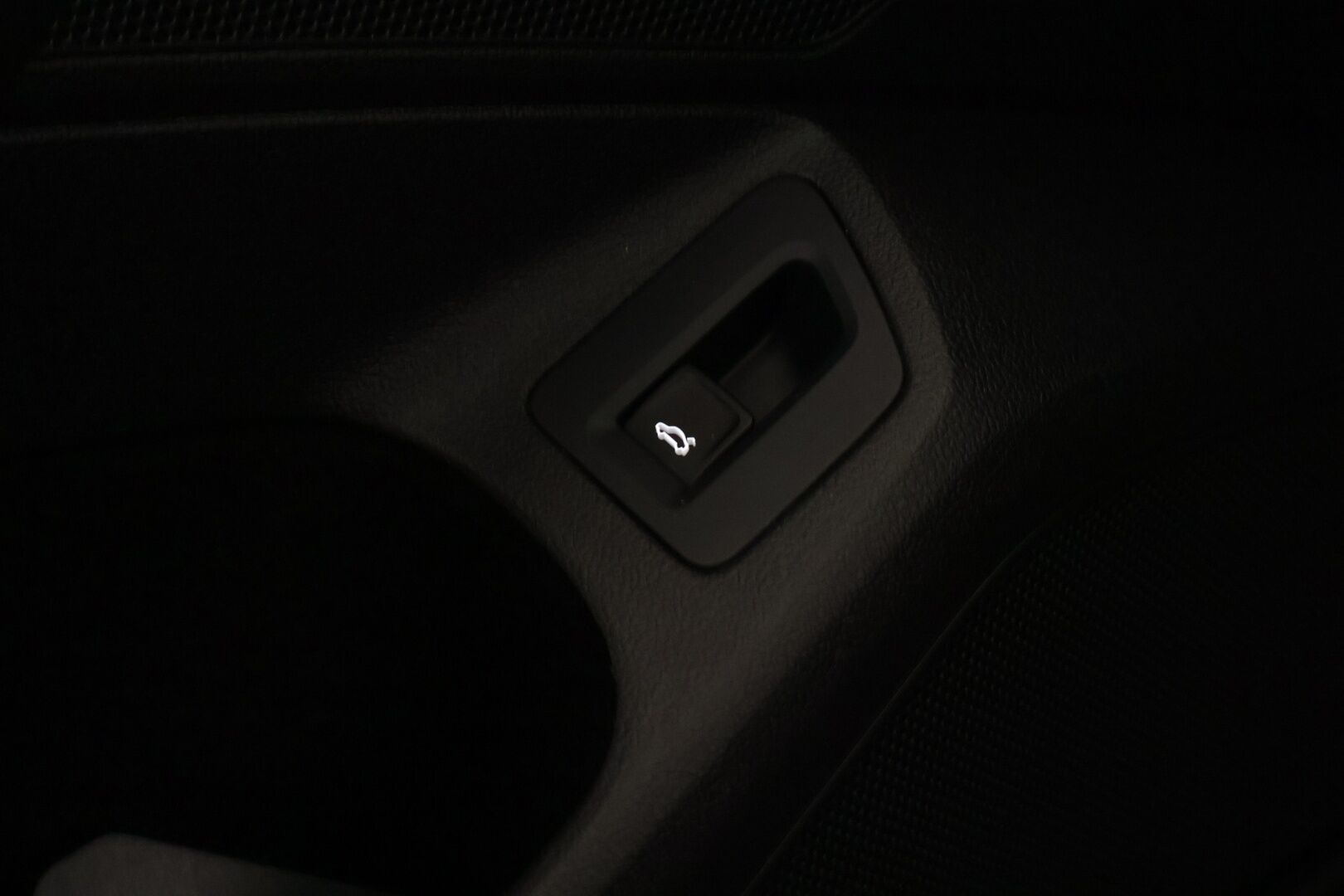 Volkswagen Passat 2015 Sedan Comfortline 1,4 TSI 110 kW (150 hv) ACT BlueMotion Technology DSG-aut / Vakkari / Koukku / Tutkat / - *JAKOHIHNA VAIHDETTU 201tkm* / Suomi-auto / Huoltokirja / 2x renkaat alumiinivanteilla