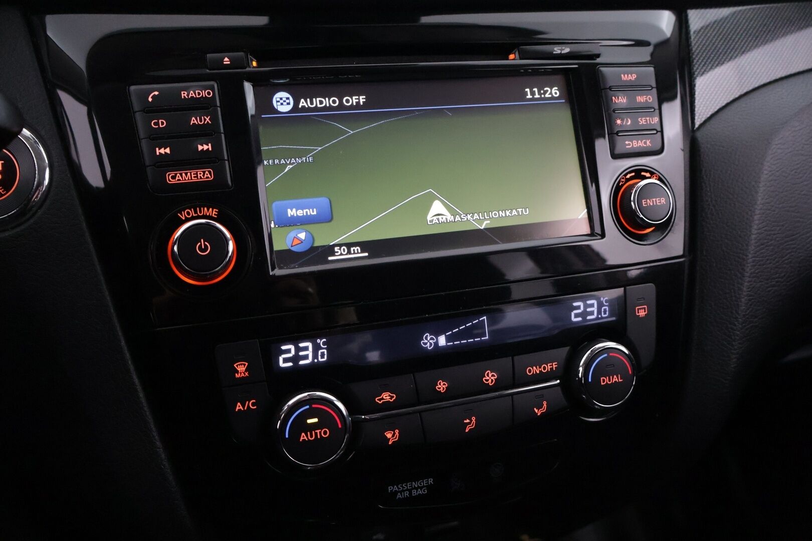 Nissan X-Trail 2015 dCi 130 Business 360 2WD Xtronic ** YritysOutlet - Myydään vain yrityksille - * 360 kamera / Koukku / P-tutkat / Navi / Blis *