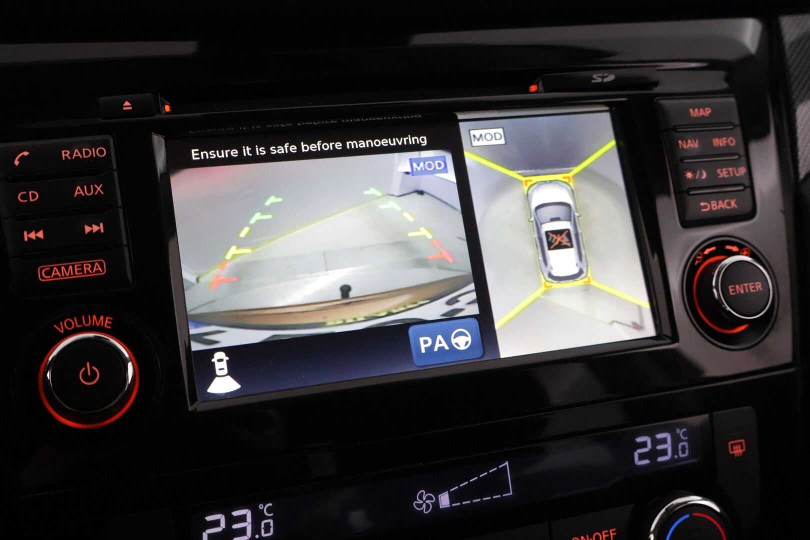 Nissan X-Trail 2015 dCi 130 Business 360 2WD Xtronic ** YritysOutlet - Myydään vain yrityksille - * 360 kamera / Koukku / P-tutkat / Navi / Blis *