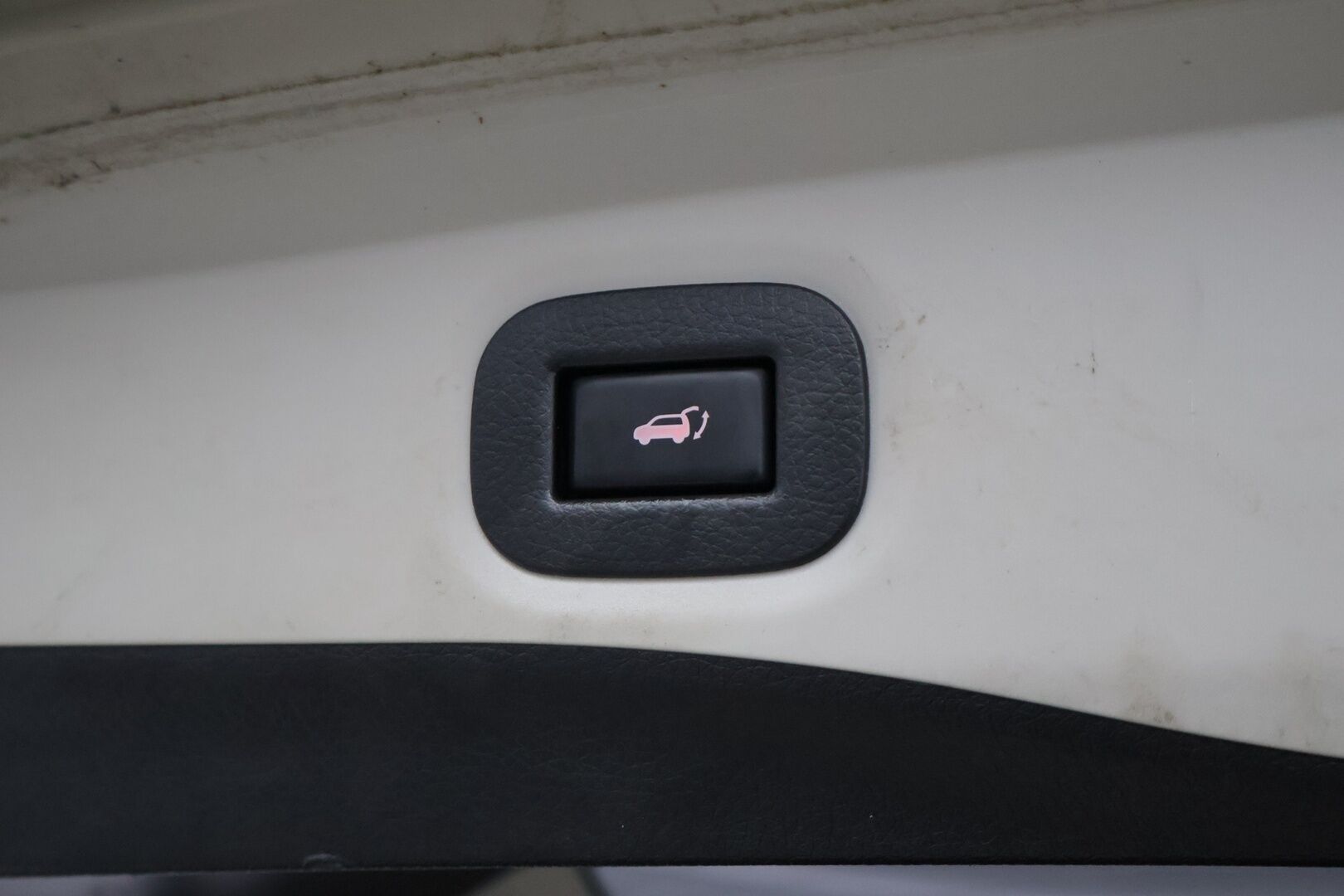 Nissan X-Trail 2015 dCi 130 Business 360 2WD Xtronic ** YritysOutlet - Myydään vain yrityksille - * 360 kamera / Koukku / P-tutkat / Navi / Blis *