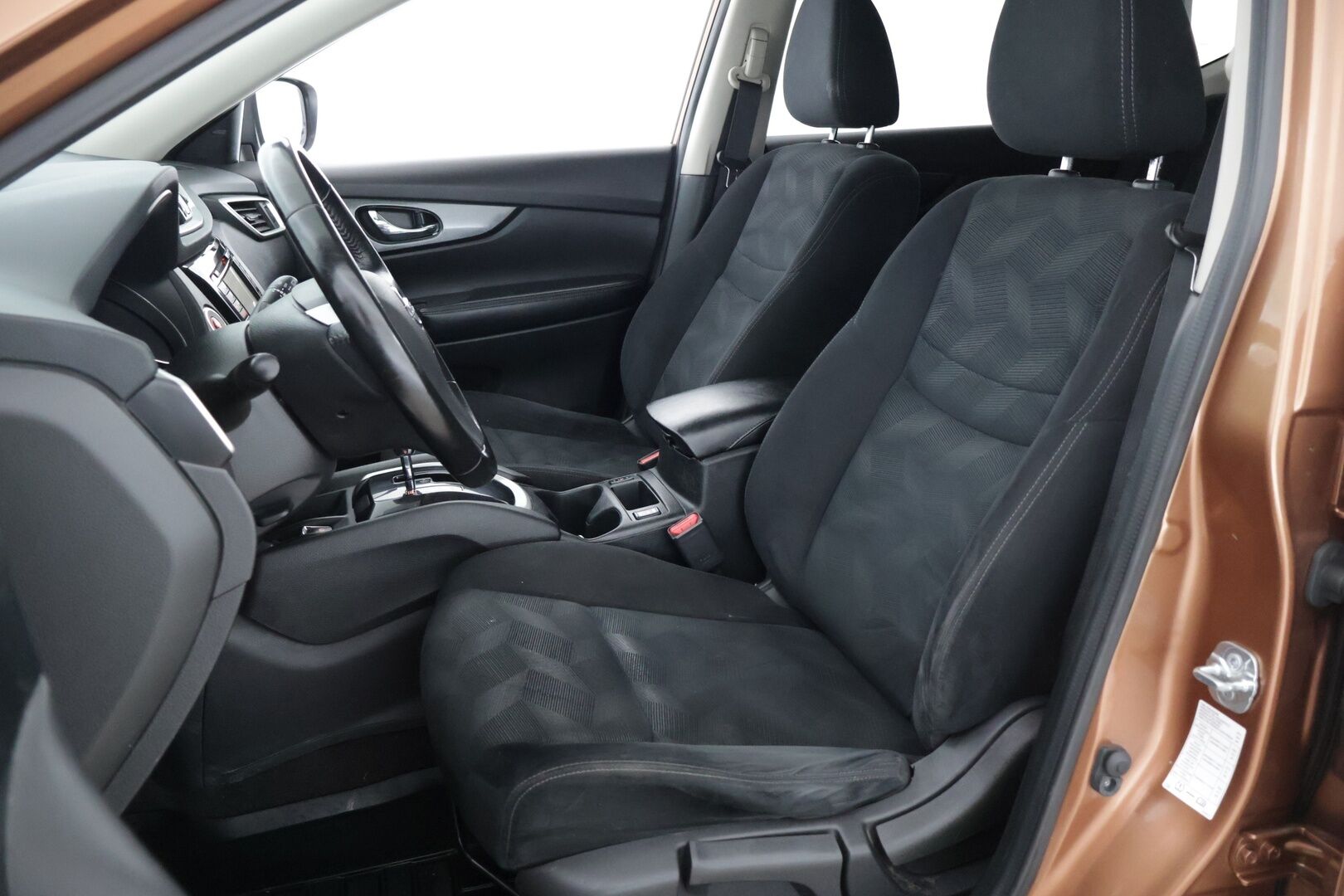 Nissan X-Trail 2015 dCi 130 Business 360 2WD Xtronic ** YritysOutlet - Myydään vain yrityksille - * 360 kamera / Koukku / P-tutkat / Navi / Blis *