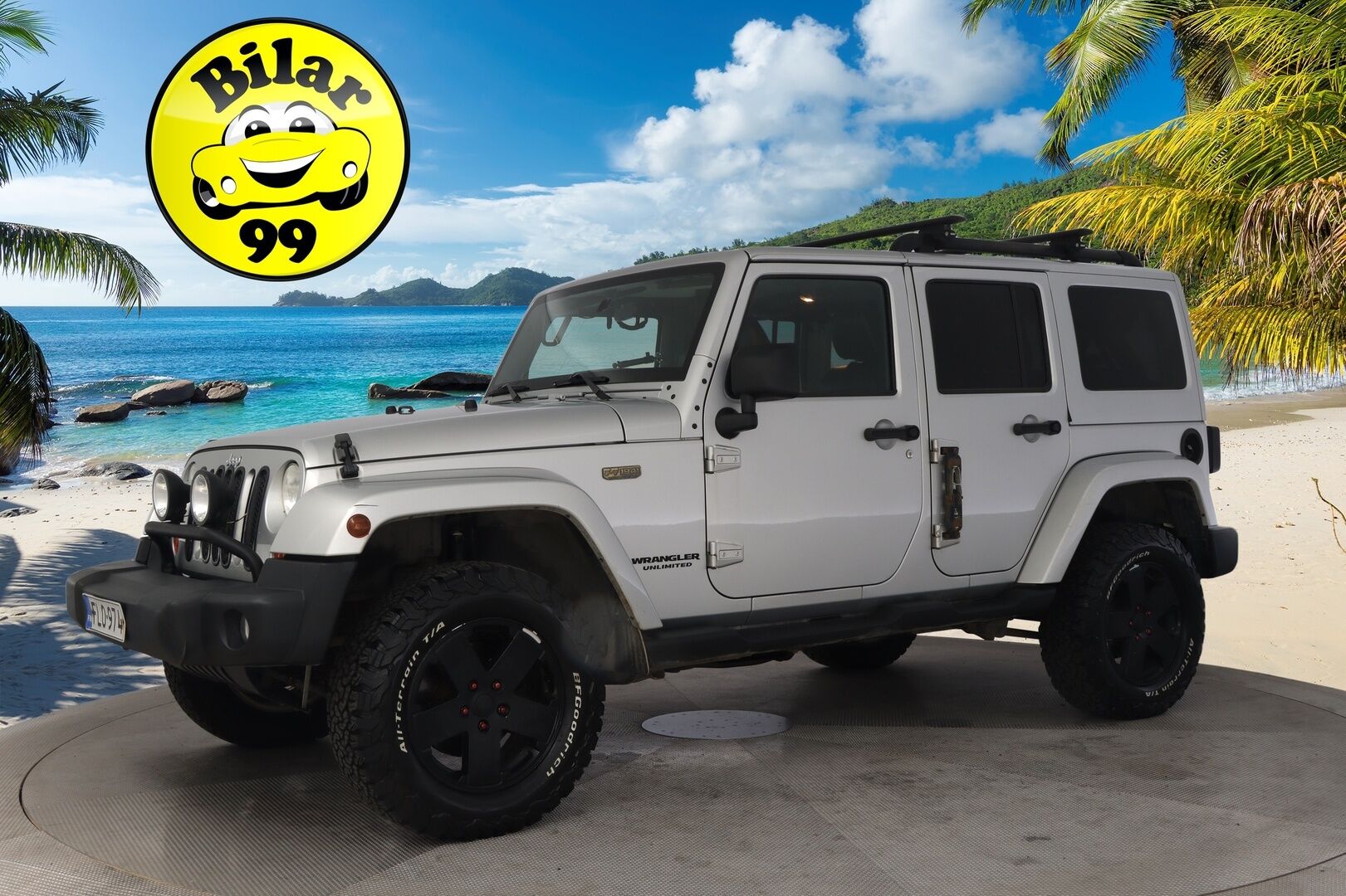 Jeep Wrangler 2012 Unlimited 2,8 CRD *Vetokoukku / Nahkasisusta / Vakkari / Infinity Premium Audio / Navi* - 3,99 % KORKOTARJOUS TÄHÄN AUTOON 31.8. ASTI! - Korotettu / Aito maastokuningas!*