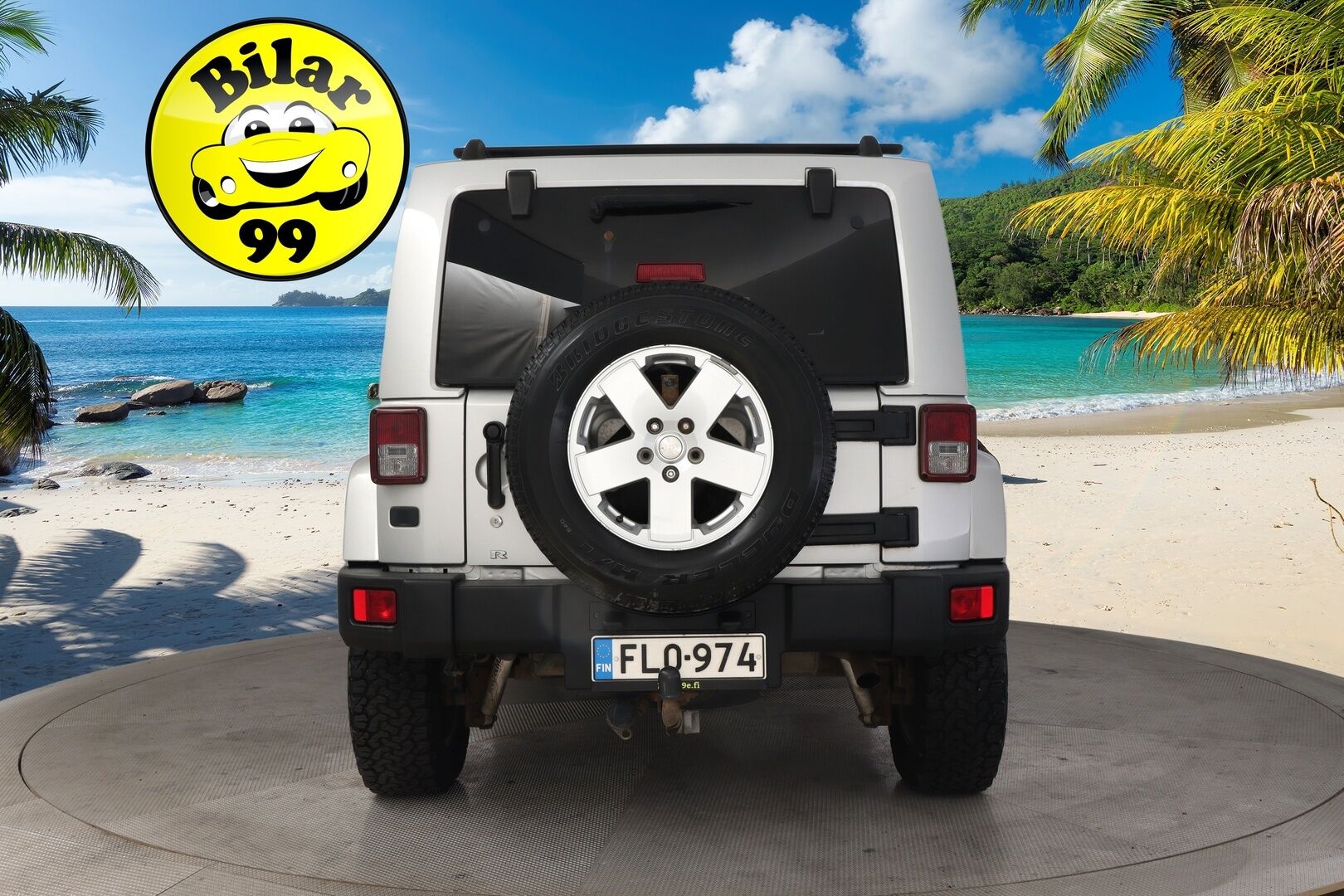 Jeep Wrangler 2012 Unlimited 2,8 CRD *Vetokoukku / Nahkasisusta / Vakkari / Infinity Premium Audio / Navi* - 3,99 % KORKOTARJOUS TÄHÄN AUTOON 31.8. ASTI! - Korotettu / Aito maastokuningas!*