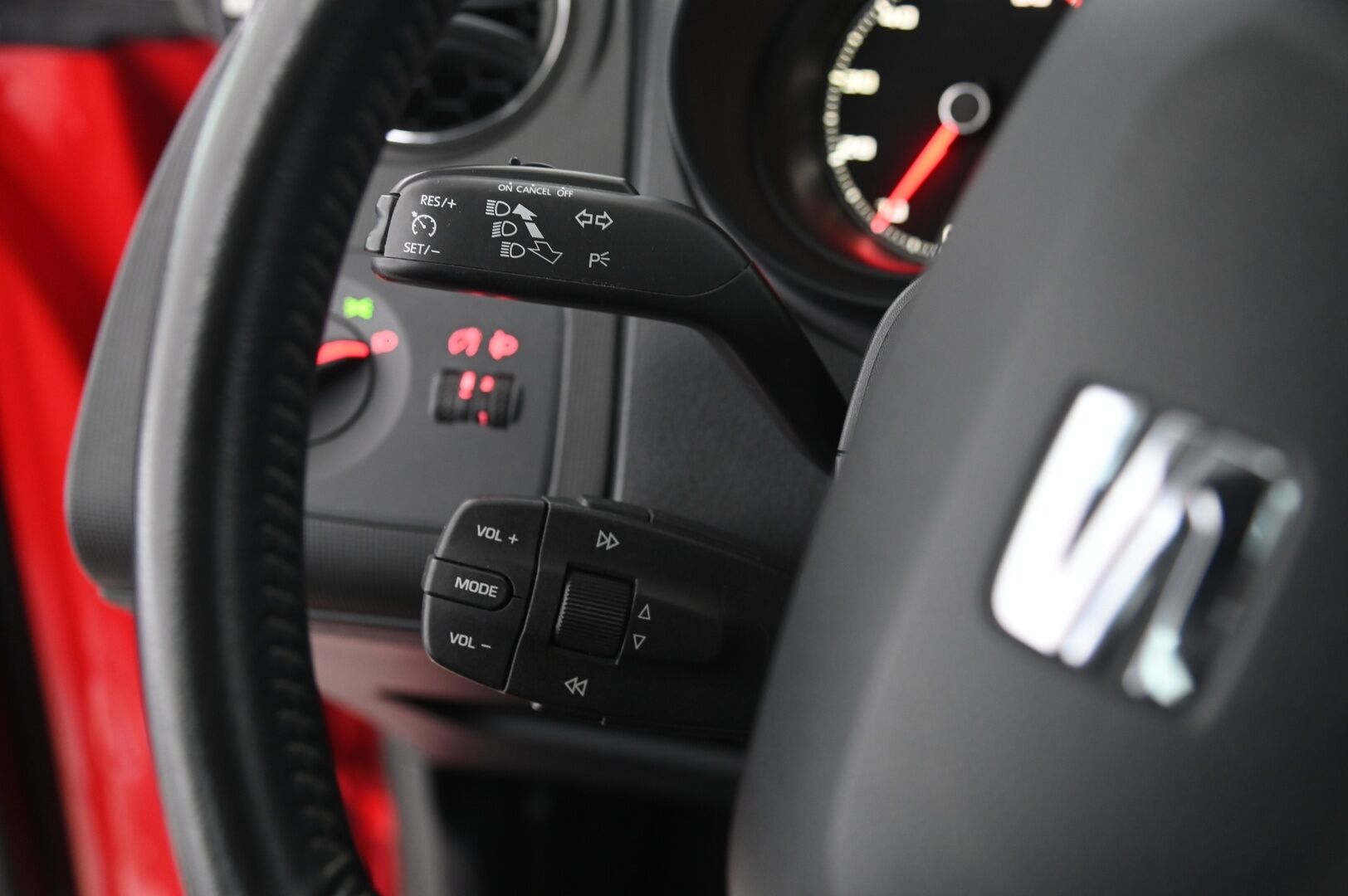 Seat Ibiza 2015 1,2 TSI 85 Style - Suomi-auto | Vakionopeudensäädin | Ilmastointi | 2xrenkaat vanteilla