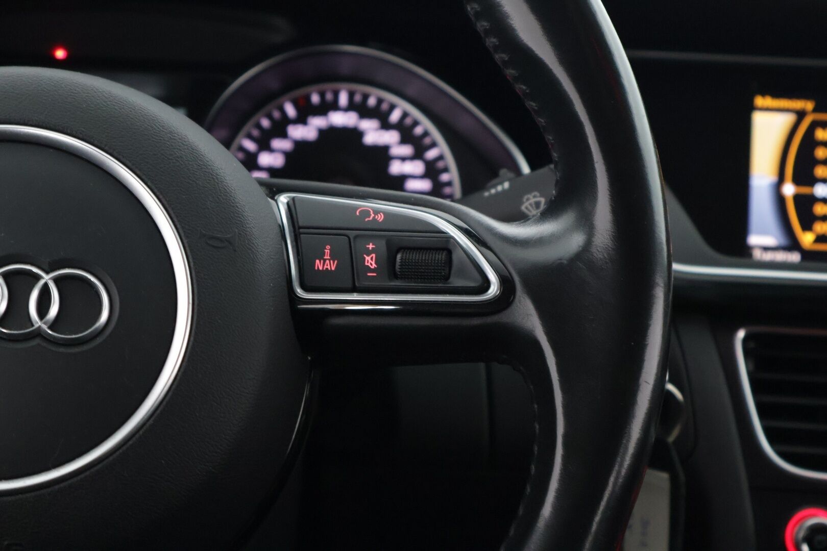 Audi A5 2015 Sportback Land of quattro Edition 2,0 TDI 140 kW quattro S tronic * S-line ulko / Parkkitutka / Lohko + sisä / Suomi-auto * - Hyvä huoltohistoria / Upea maalipinta / Renkaat ok! *