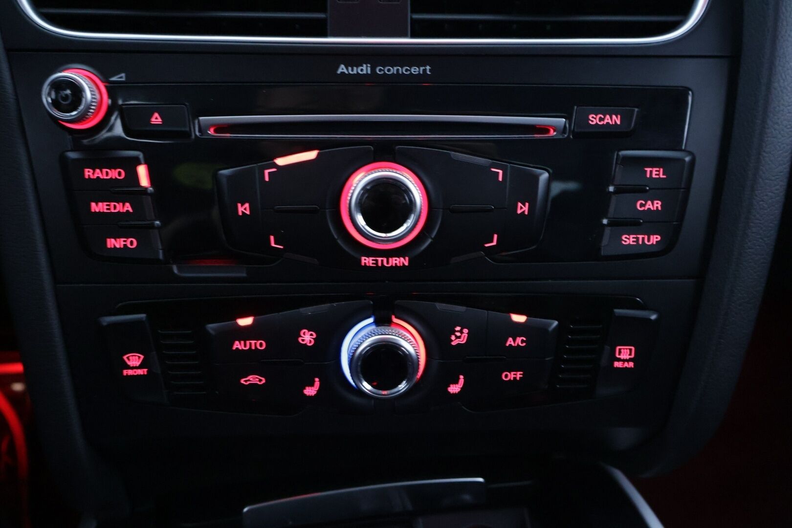 Audi A5 2015 Sportback Land of quattro Edition 2,0 TDI 140 kW quattro S tronic * S-line ulko / Parkkitutka / Lohko + sisä / Suomi-auto * - Hyvä huoltohistoria / Upea maalipinta / Renkaat ok! *