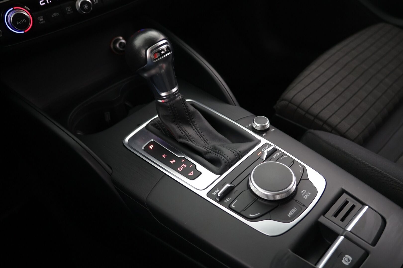 Audi A3 2015 Sedan Business Sport 1,4 TFSI 92 kW S tronic */ Suomi-auto / Vakkari / Xenon* - Hyvin pidetty / Juuri katsastettu / Suomi-auto!