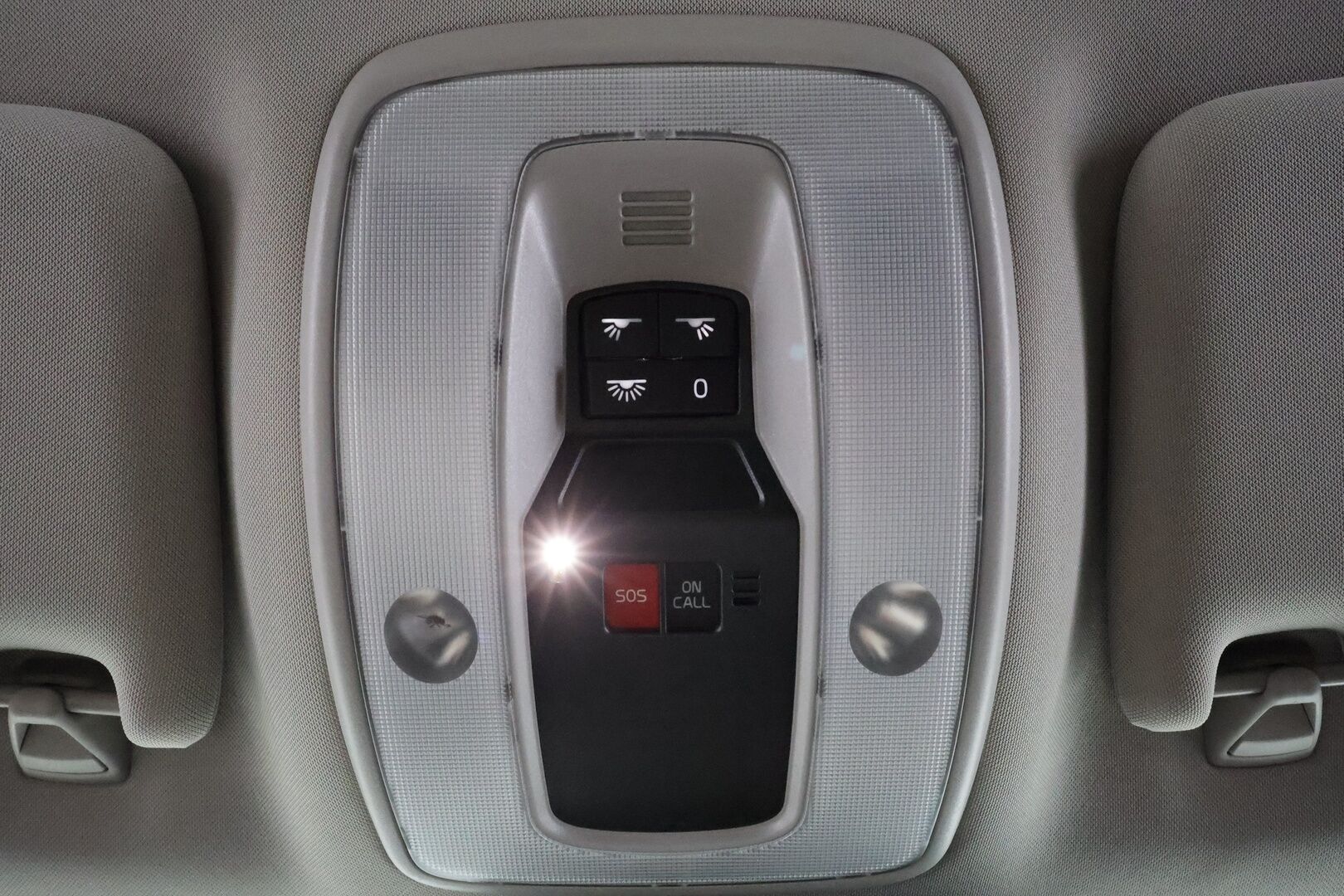 Volvo V70 2015 D4 Classic Business Summum aut * Vakkari / P.tutka / Navi / Muistipenkki / Webasto / Nahat / KeylessGo / Digimittaristo * - Kahdet renkaat aluvanteilla - HULLU BLACKWEEK KORKOTARJOUS 2,49%