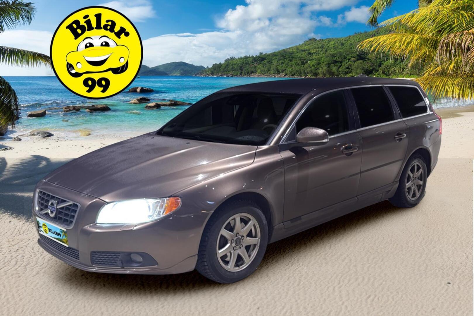 Volvo V70 2013 D4 Momentum aut * Vetokoukku / Vaalea Nahkasisusta / Navi / Xenon / Lohko & Sisäpistoke / City Safety / Vakkari - 2x Renkaat Aluvantein / Jakopää tehty / Siisti ikäisekseen! - Osta nyt, maksa vasta ensi vuonna