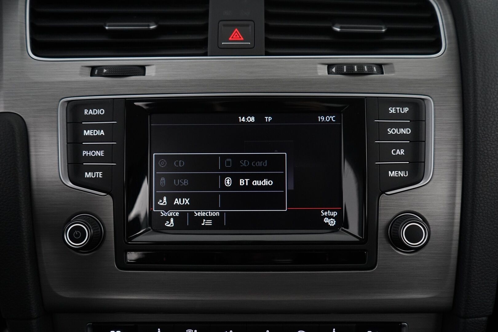 Volkswagen Golf 2015 1.2 TSI Comfortline Edition 40 77 kW (105 hv) BMT DSG-aut *Koukku / Lohkolämmitin / Vakkari / Keyless / Tutkat* - Suomi-Auto / Jakopää 2025 / Kahdet vanteet / Hyvät huollot